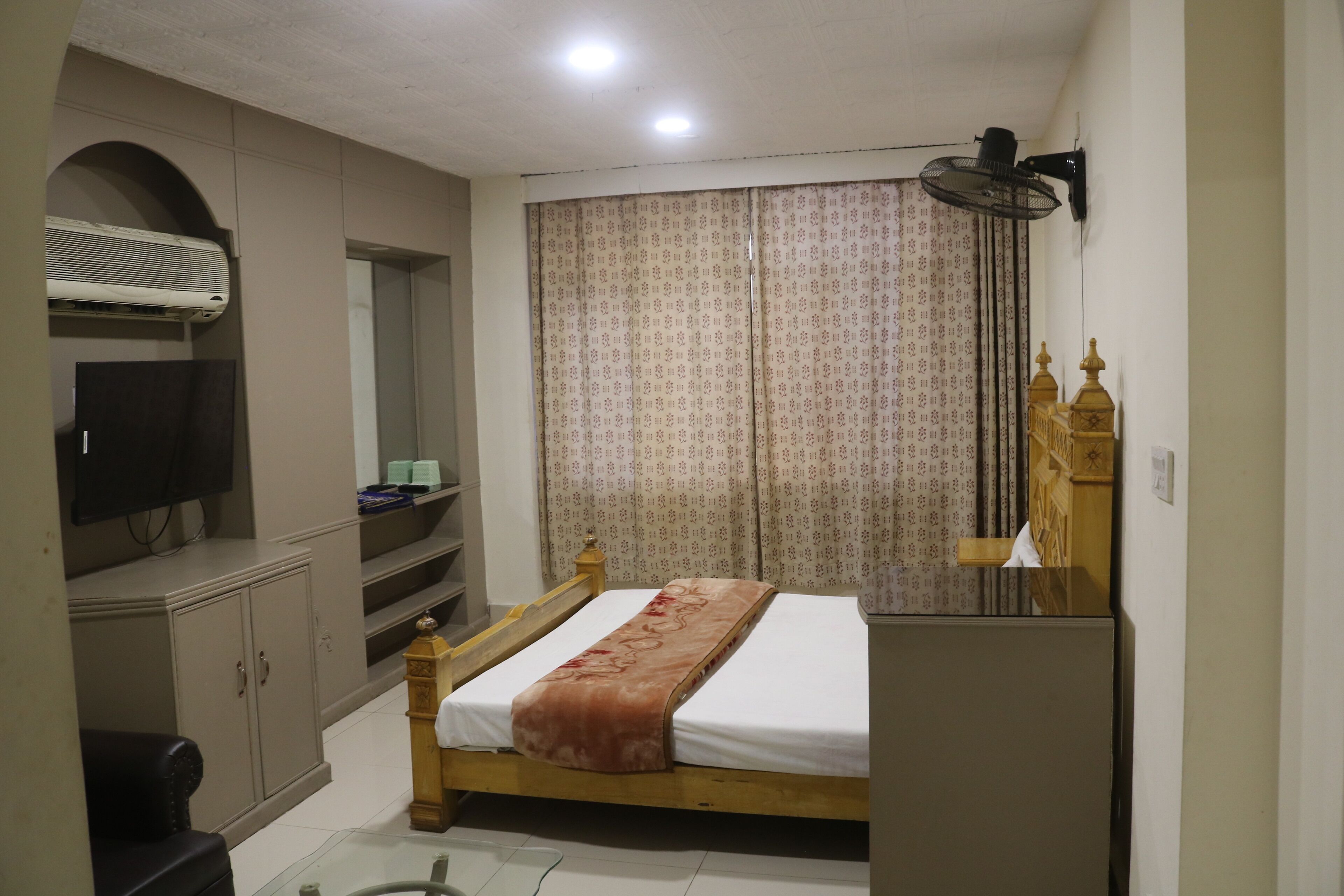 Rysons Continental Hotel