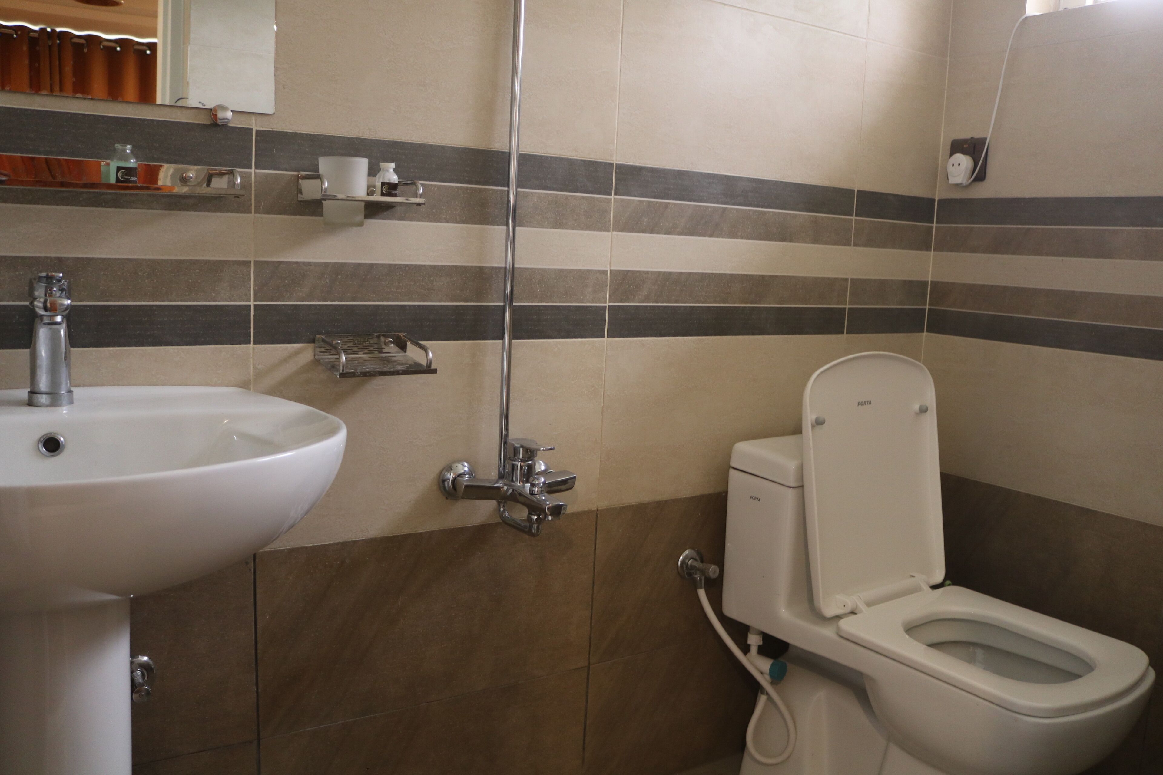 Hotel Luxy