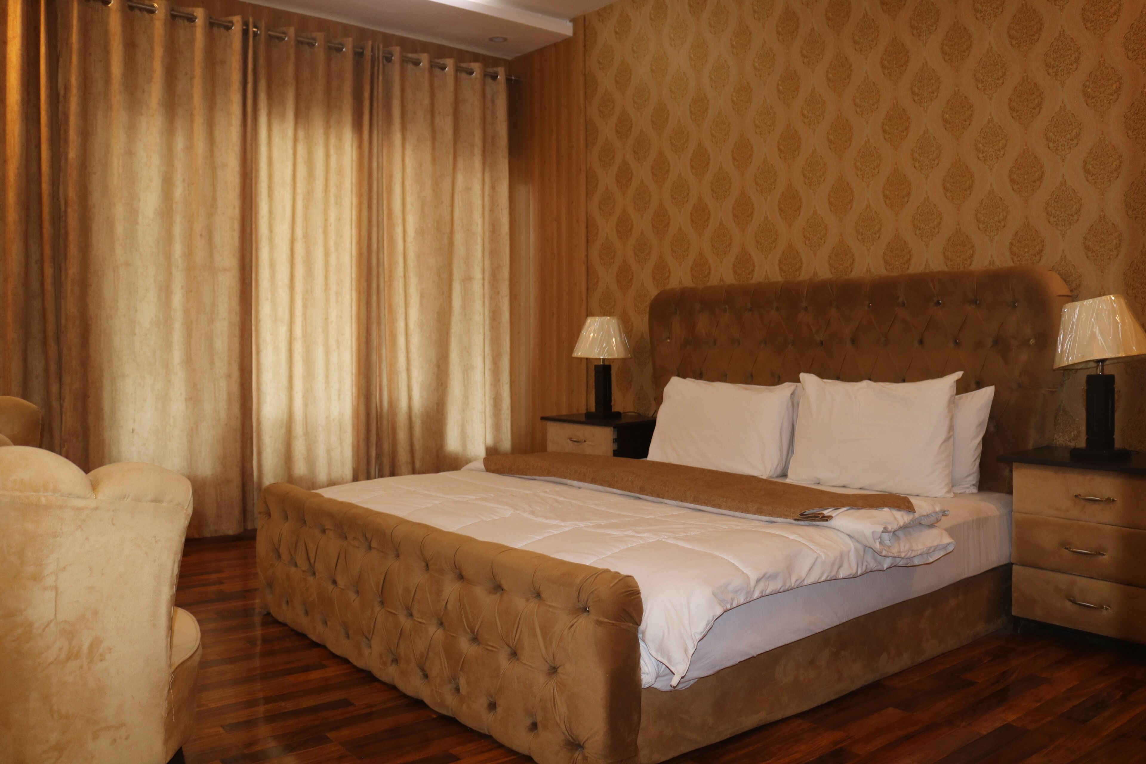Kachura Inn Hotel
