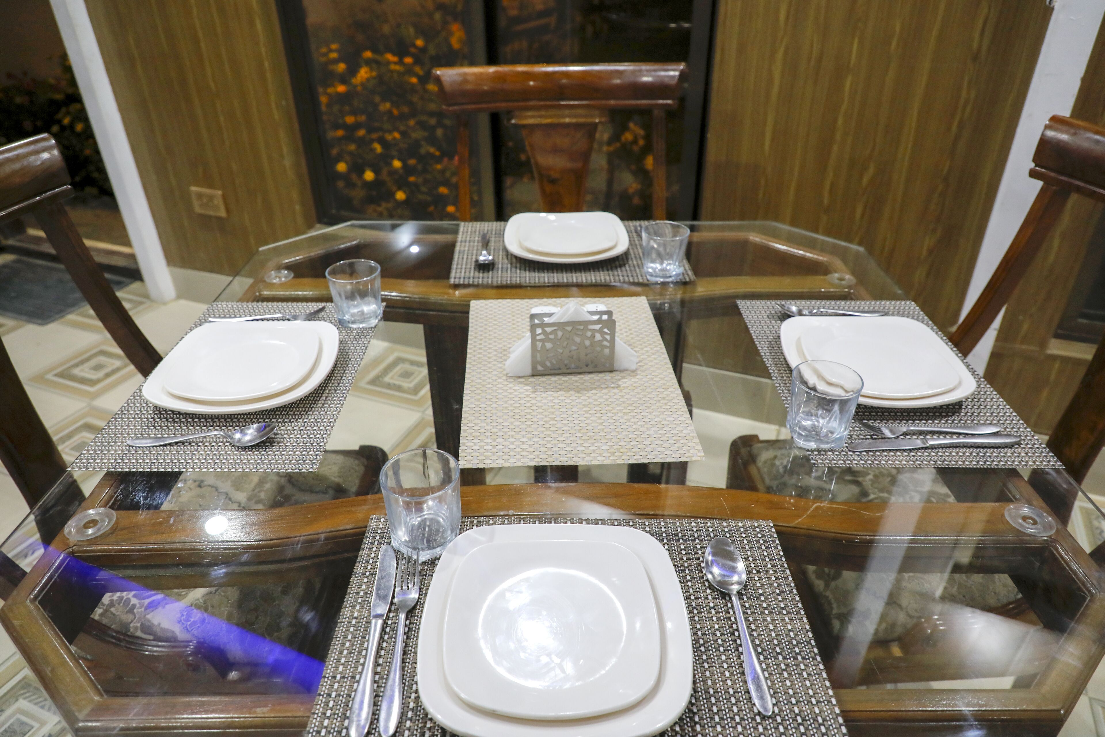 Roomph Premium Al Noor Airport Road