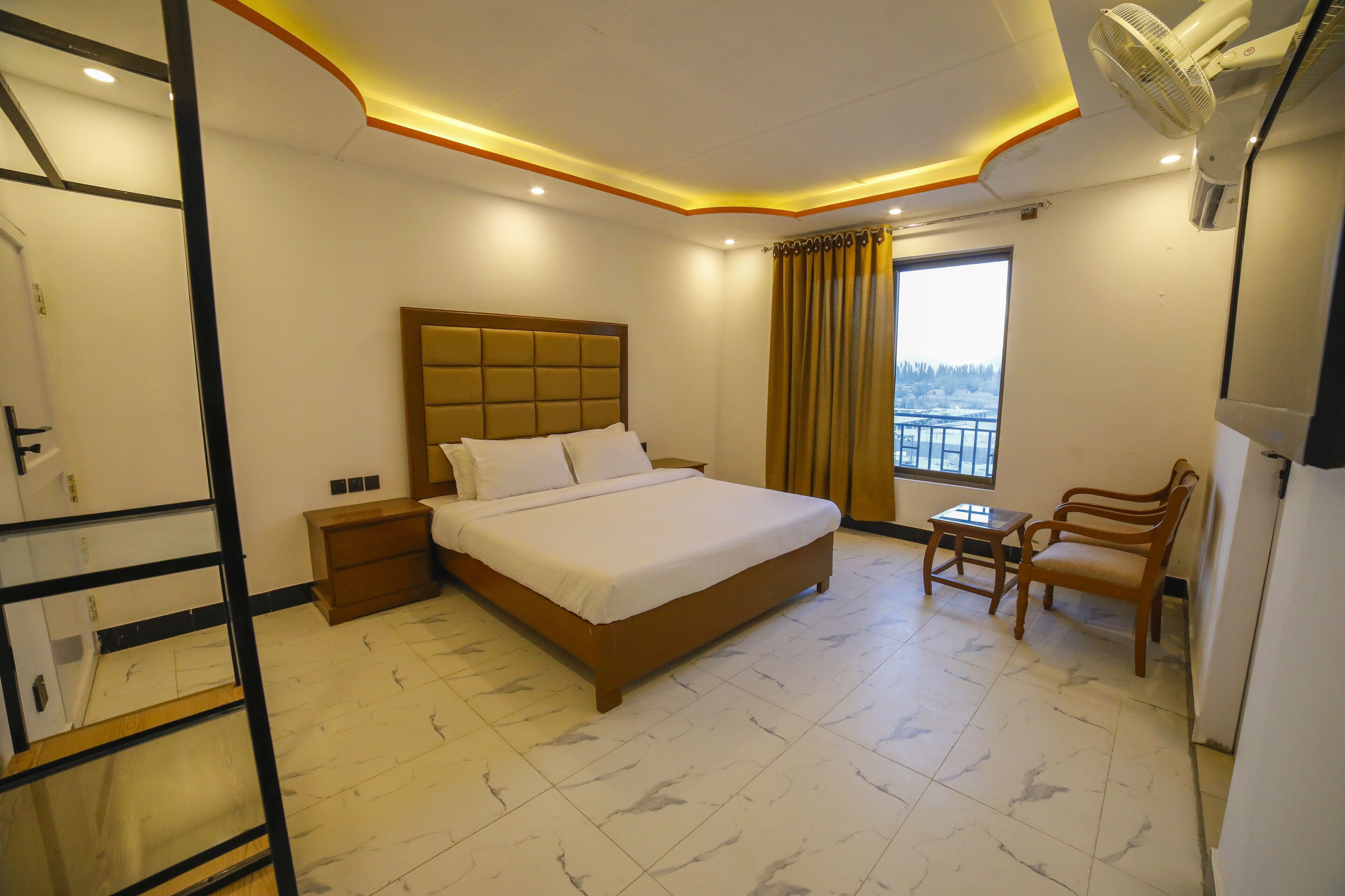 Roomph Premium Al Noor Airport Road