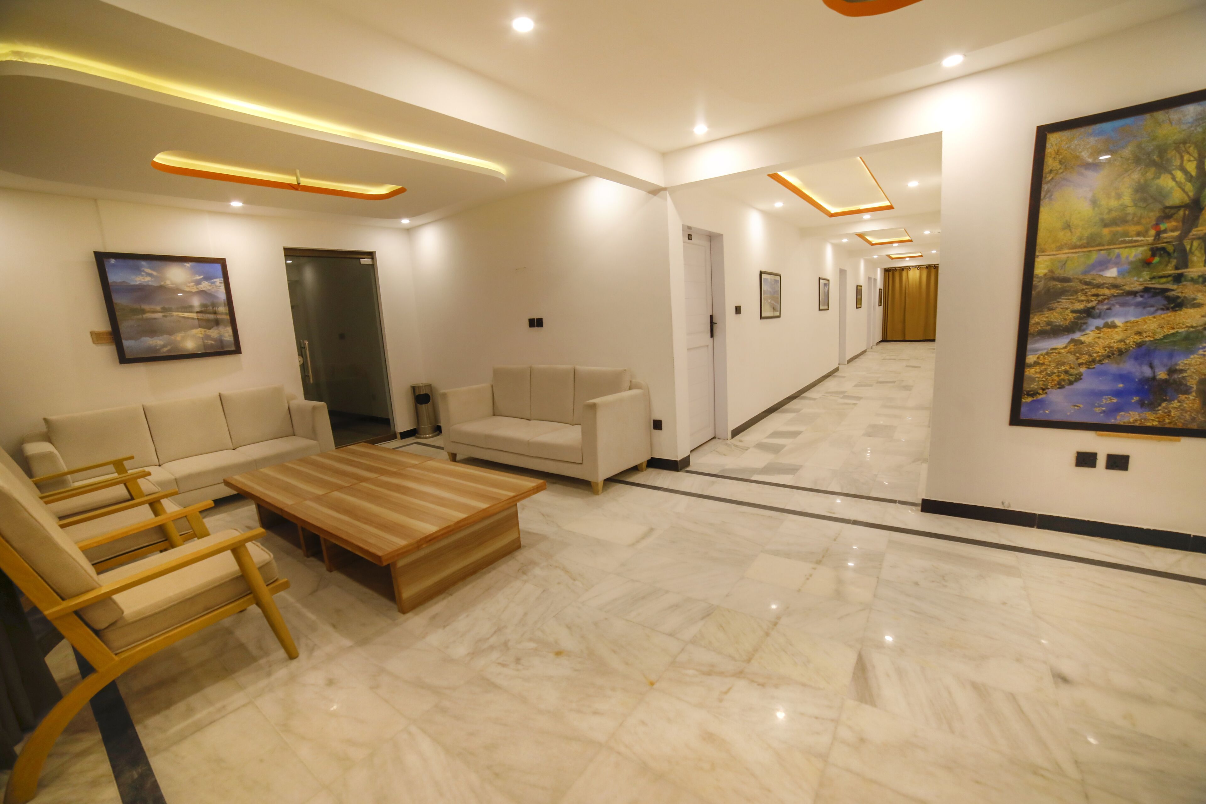 Roomph Premium Al Noor Airport Road