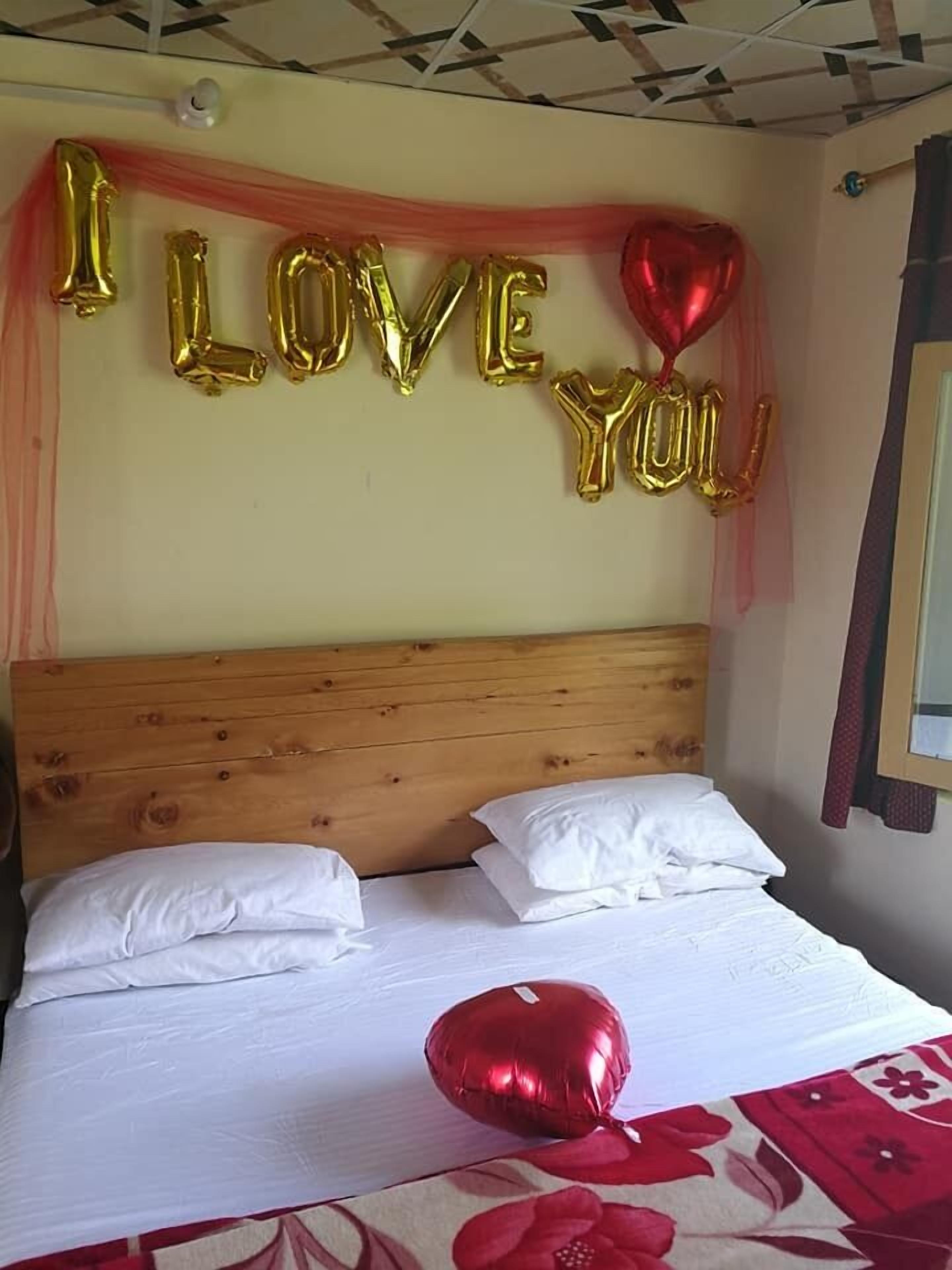 Sarkar Hotel