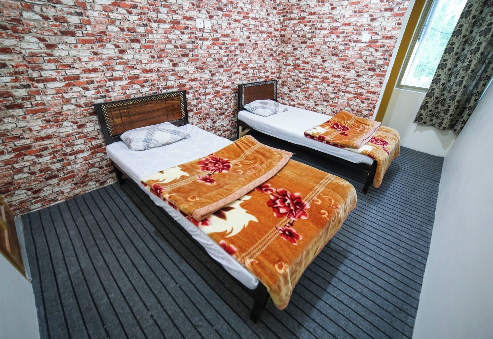 Yak Sarai Hotel