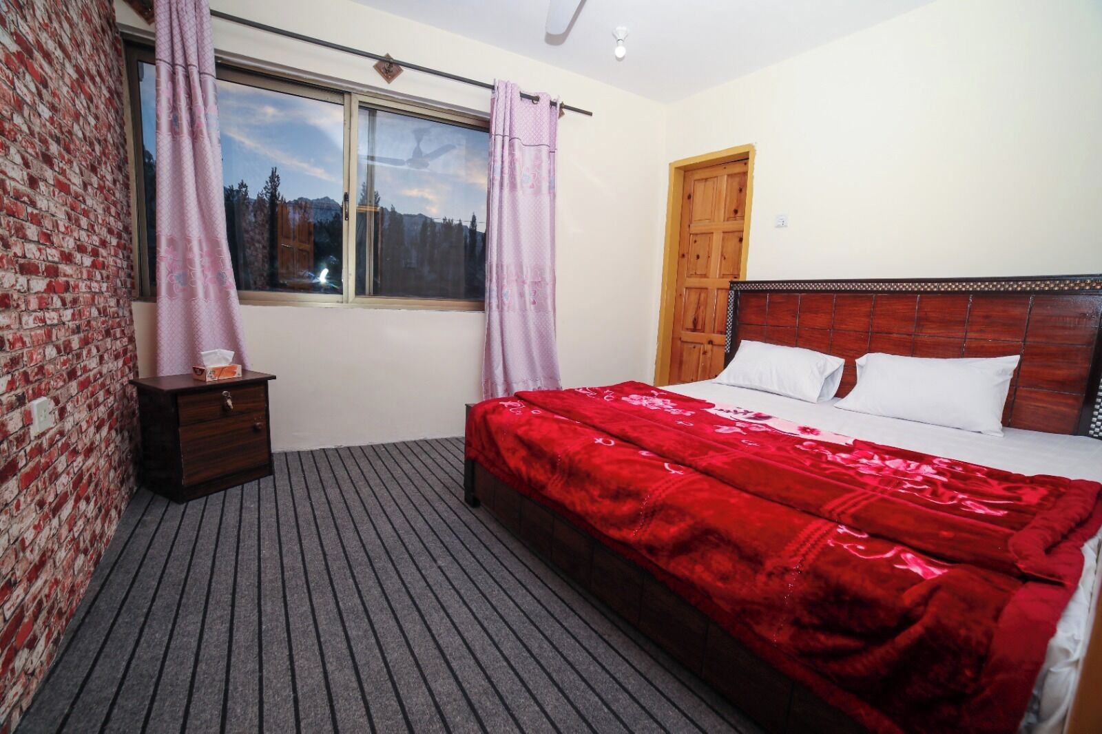 Yak Sarai Hotel