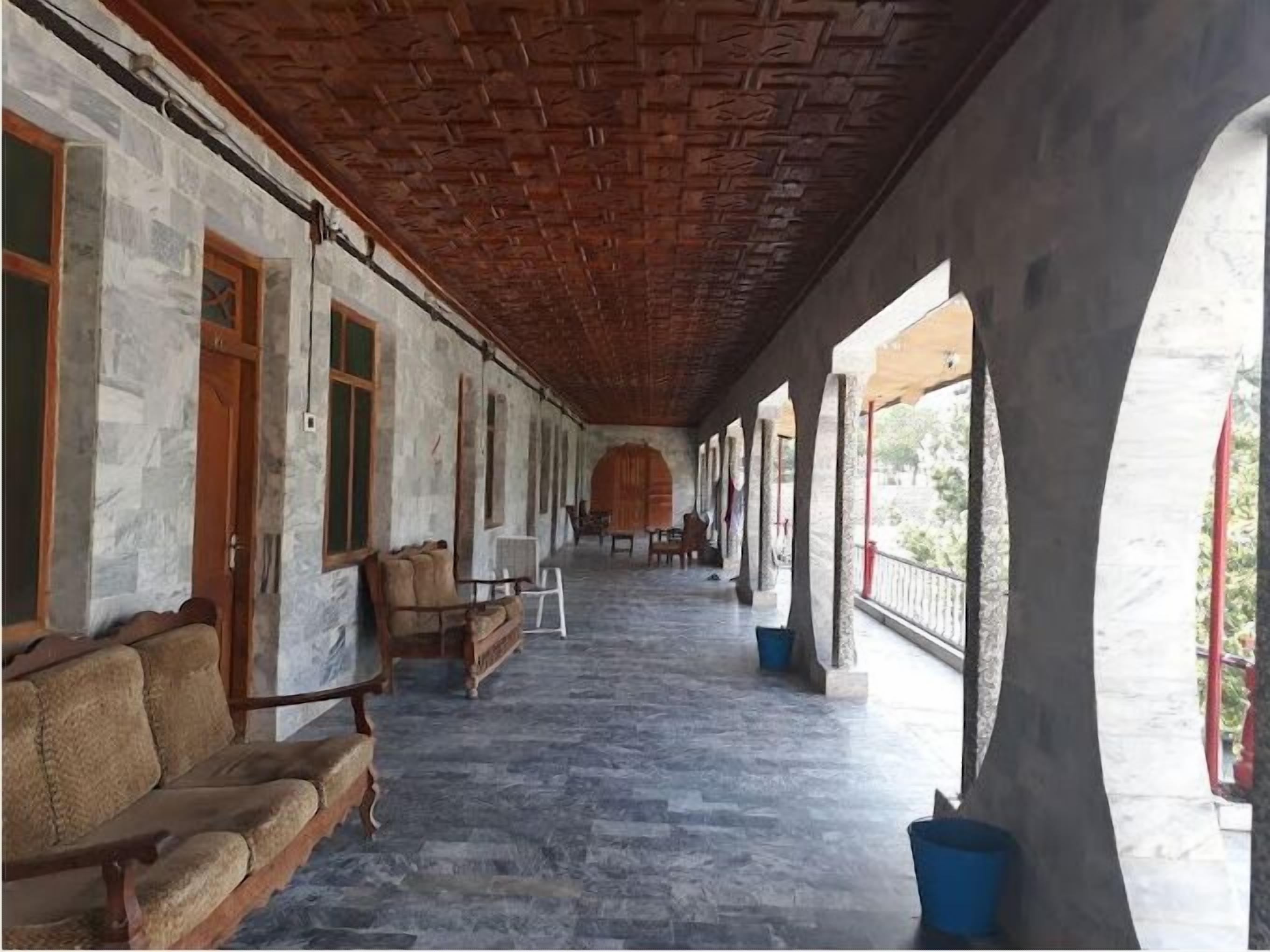 Hotel Al-Hamood