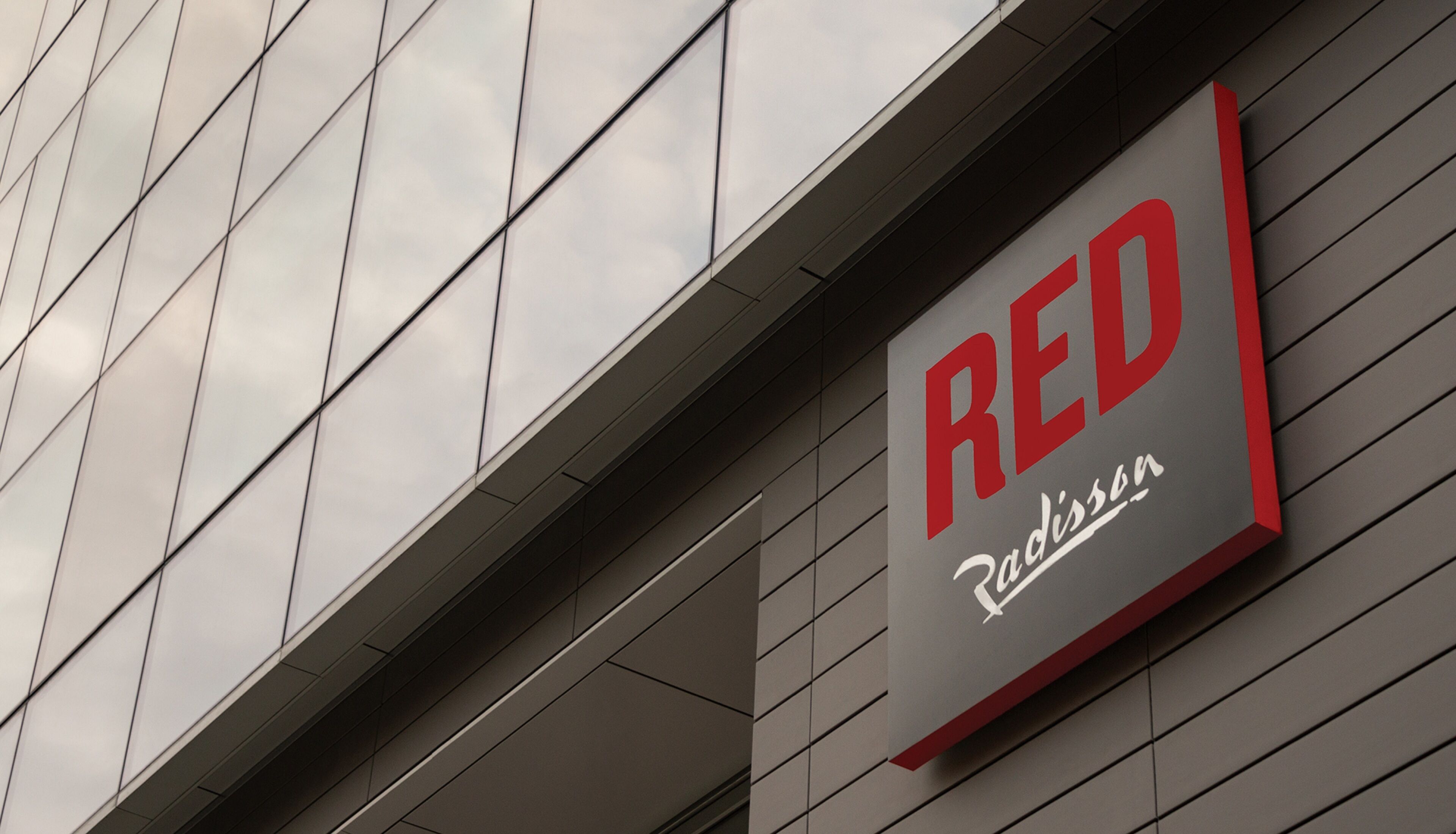 Radisson Red Hotel & Radisson Red Apartments Krakow
