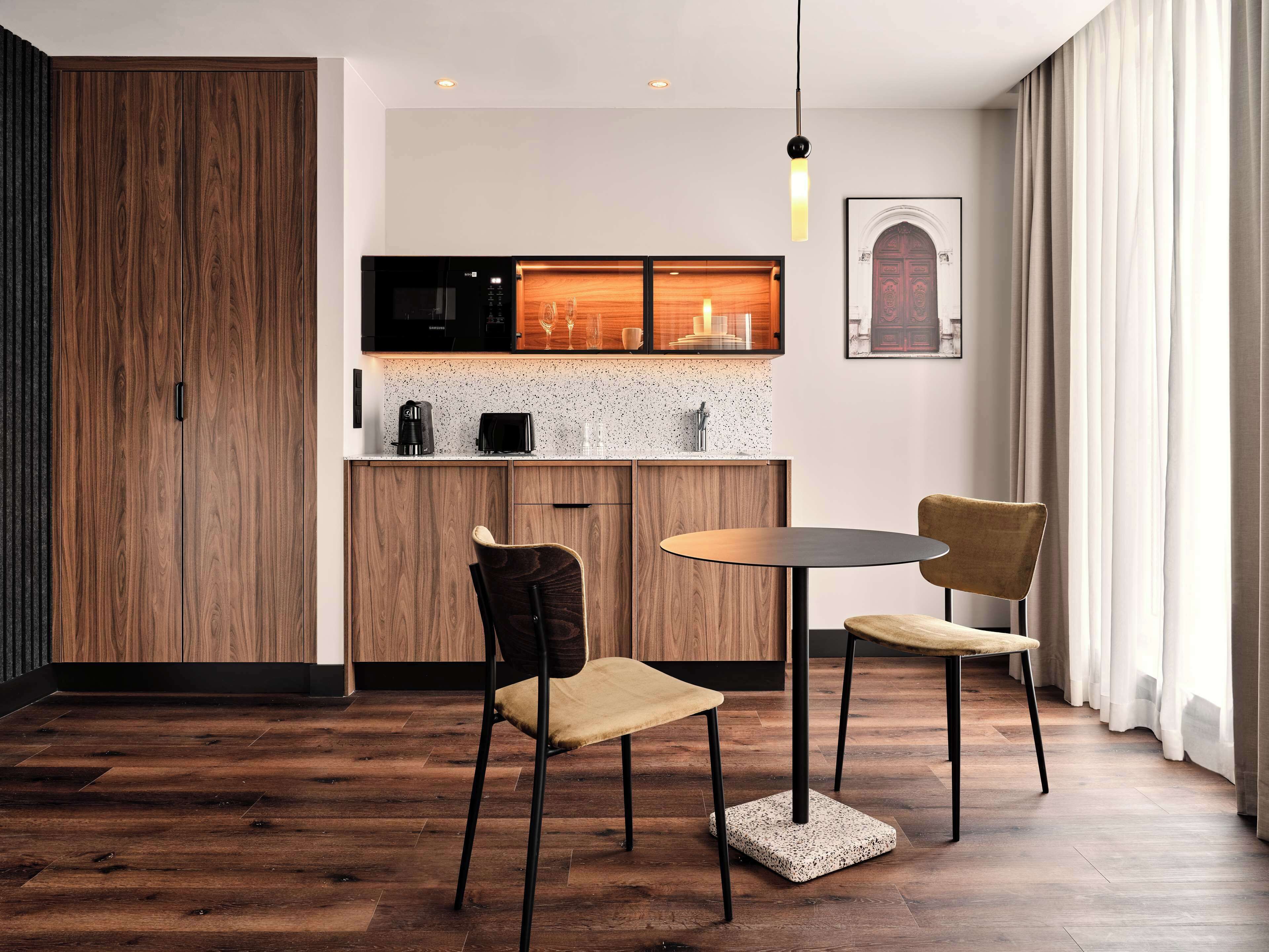 Radisson Red Hotel & Radisson Red Apartments Krakow