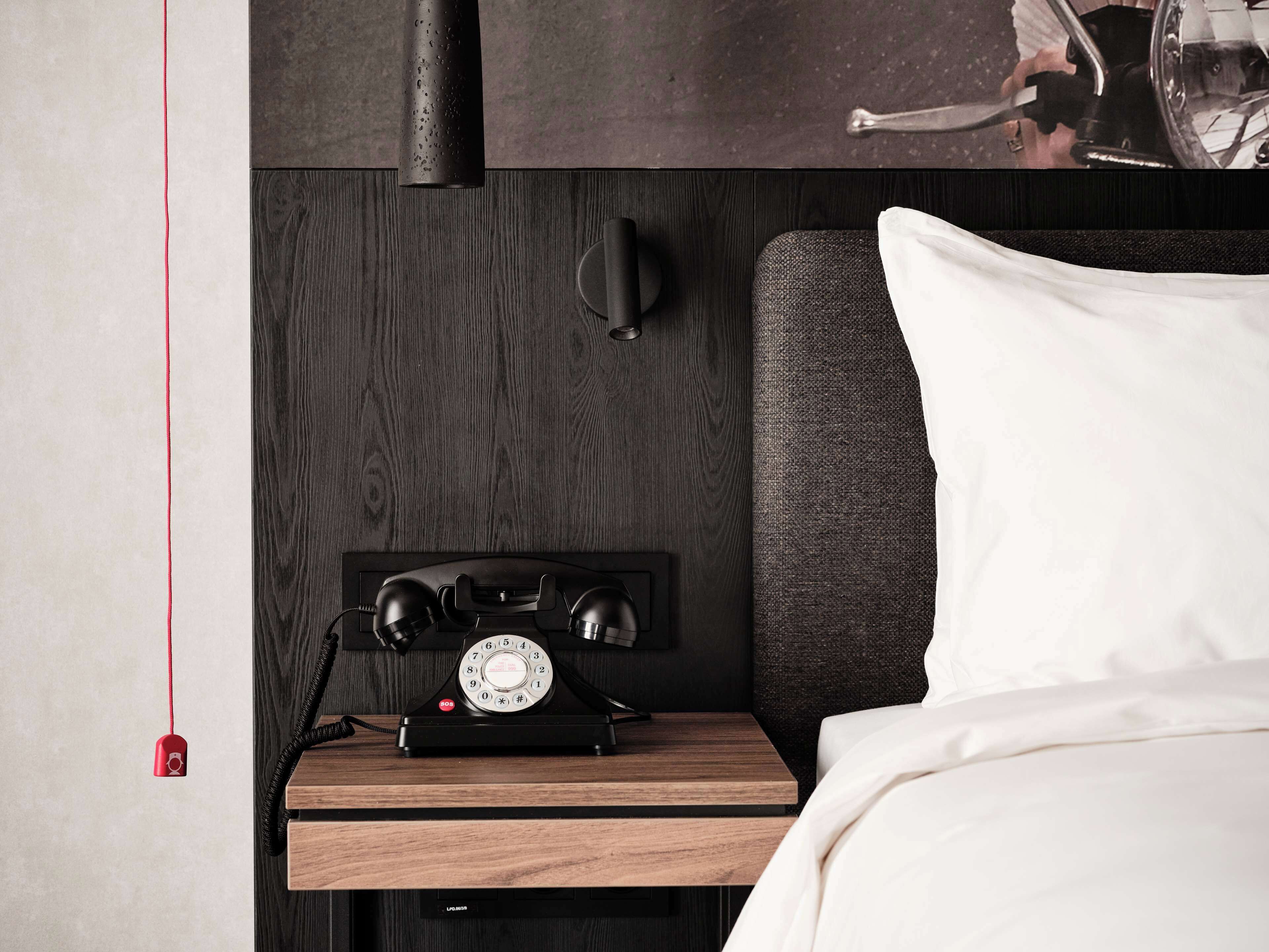 Radisson Red Hotel & Radisson Red Apartments Krakow