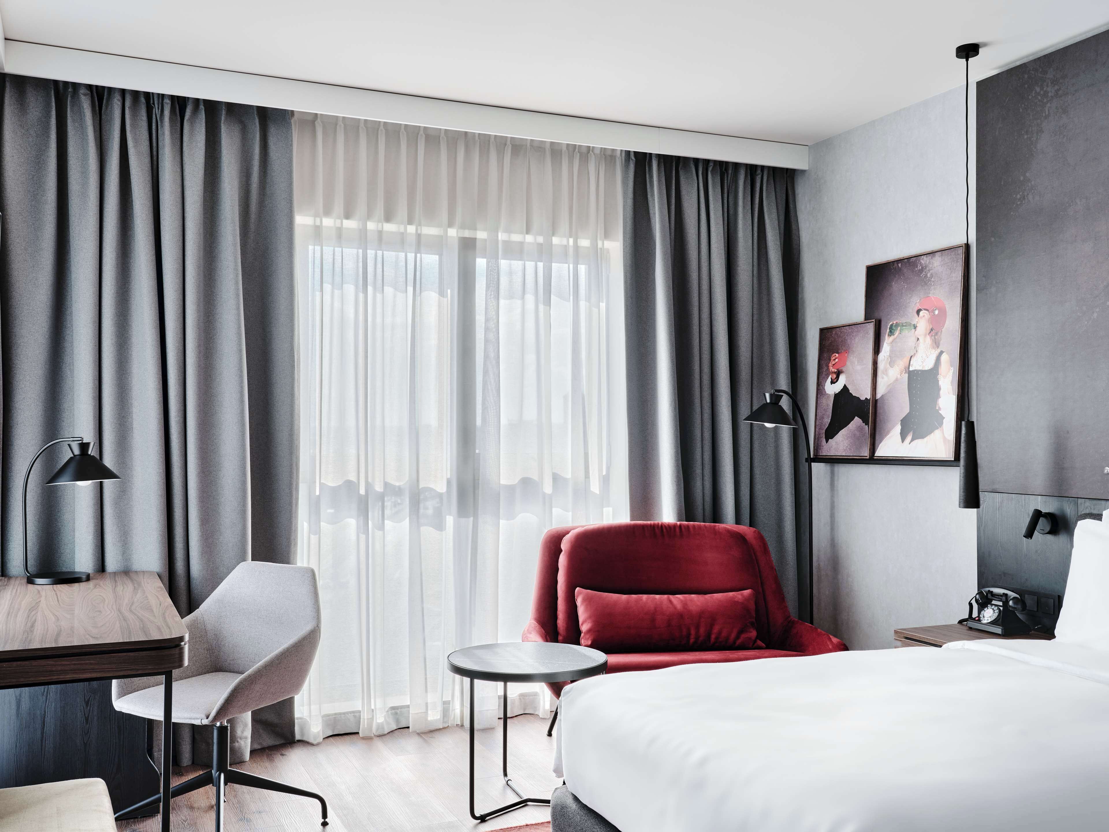 Radisson Red Hotel & Radisson Red Apartments Krakow