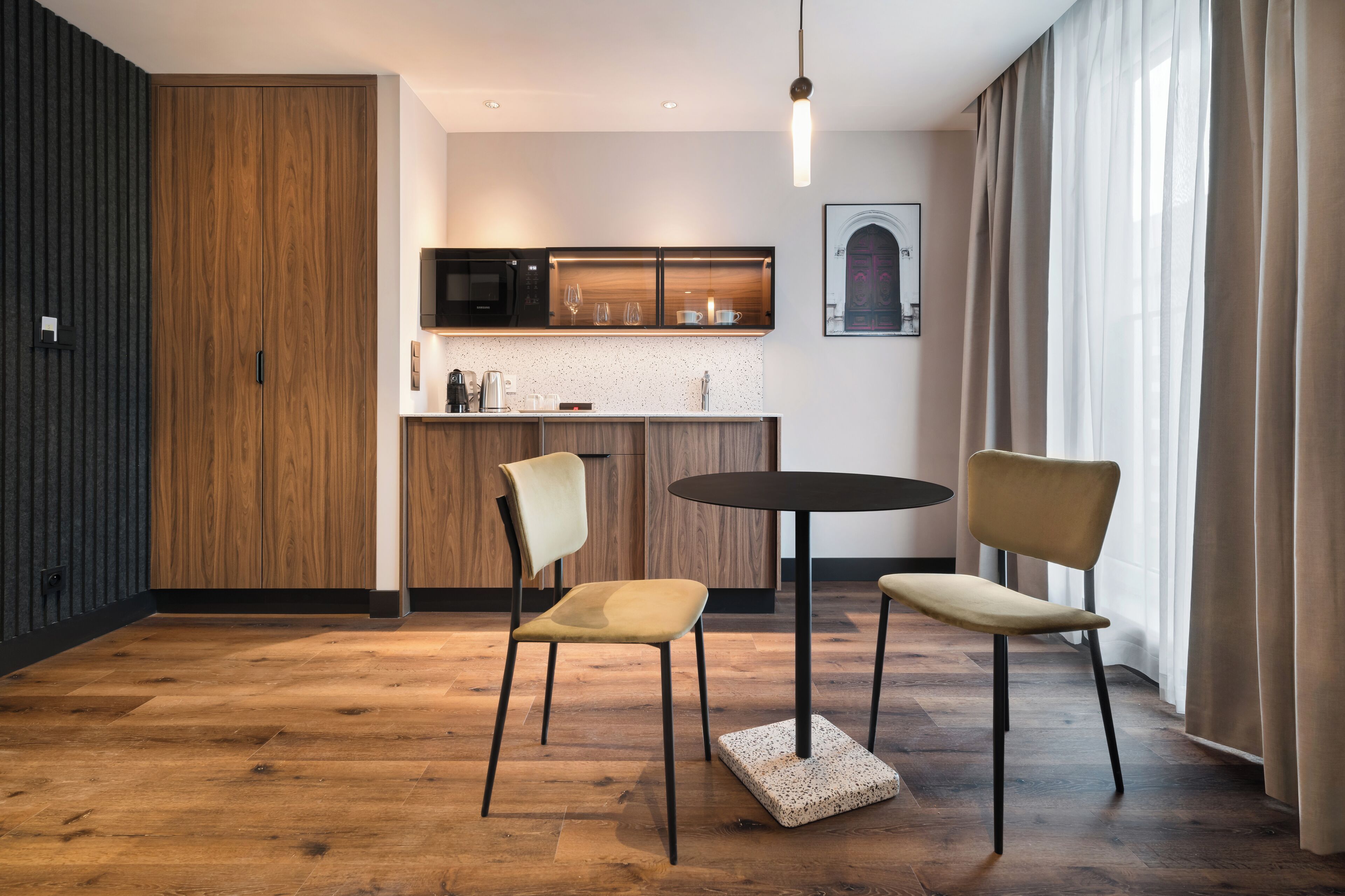 Radisson Red Hotel & Radisson Red Apartments Krakow
