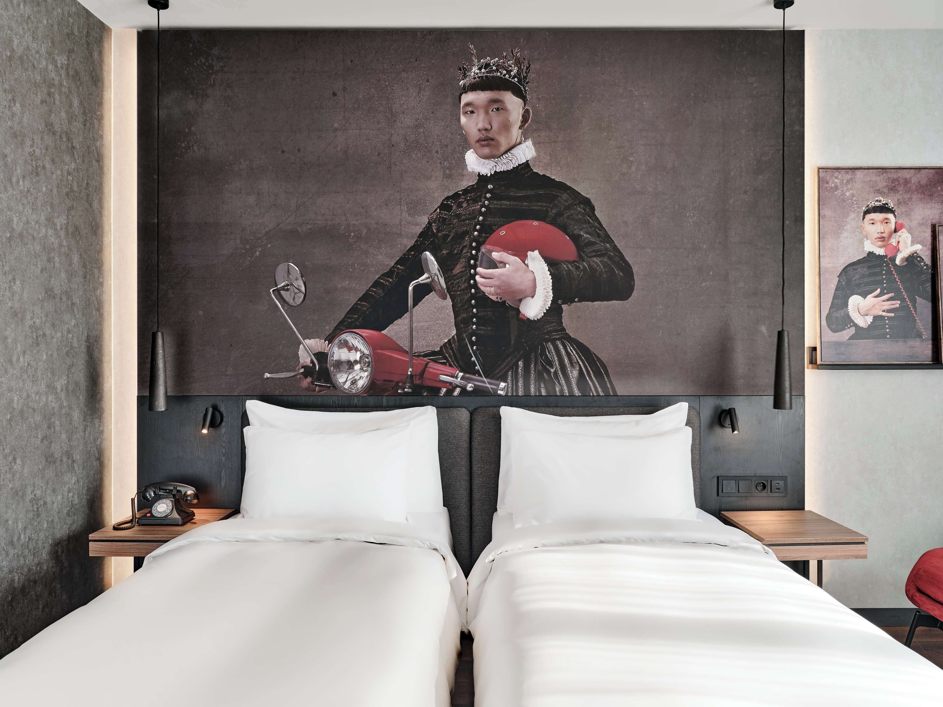 Radisson Red Hotel & Radisson Red Apartments Krakow