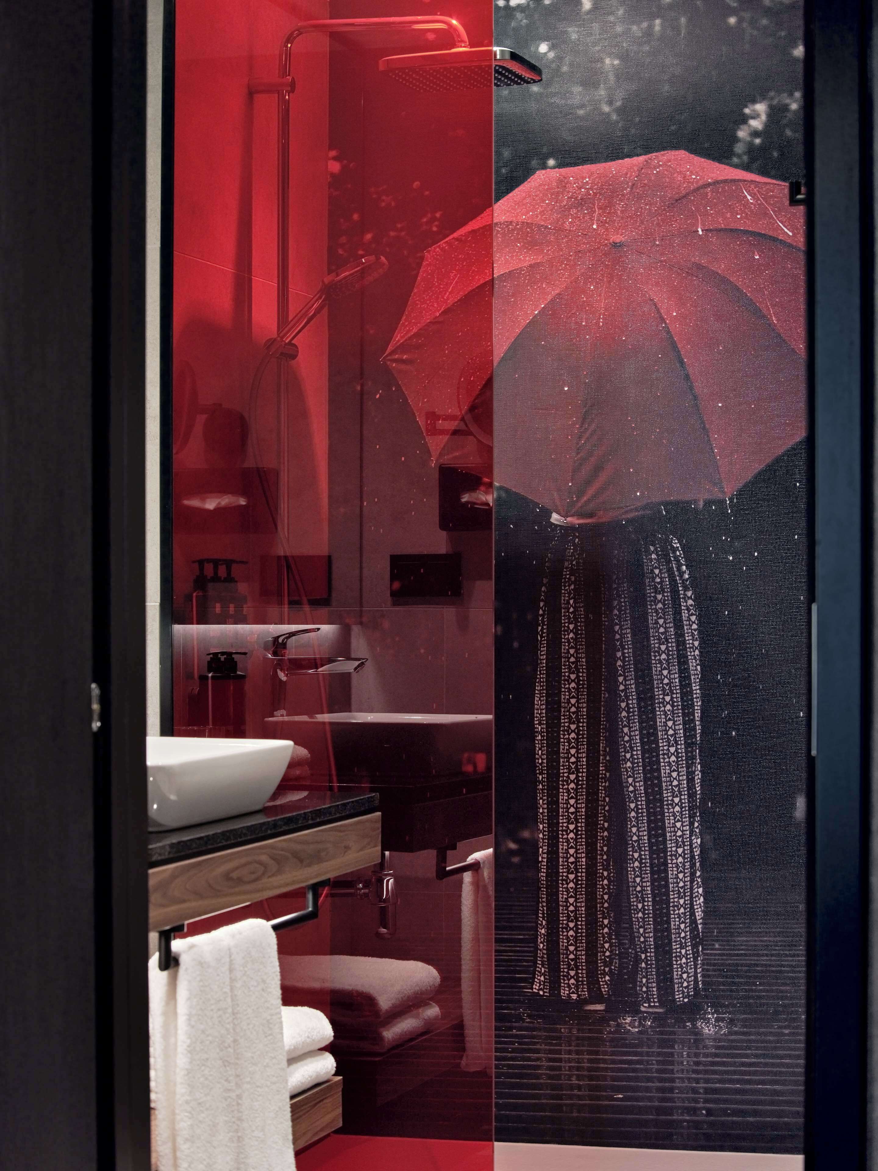 Radisson Red Hotel & Radisson Red Apartments Krakow