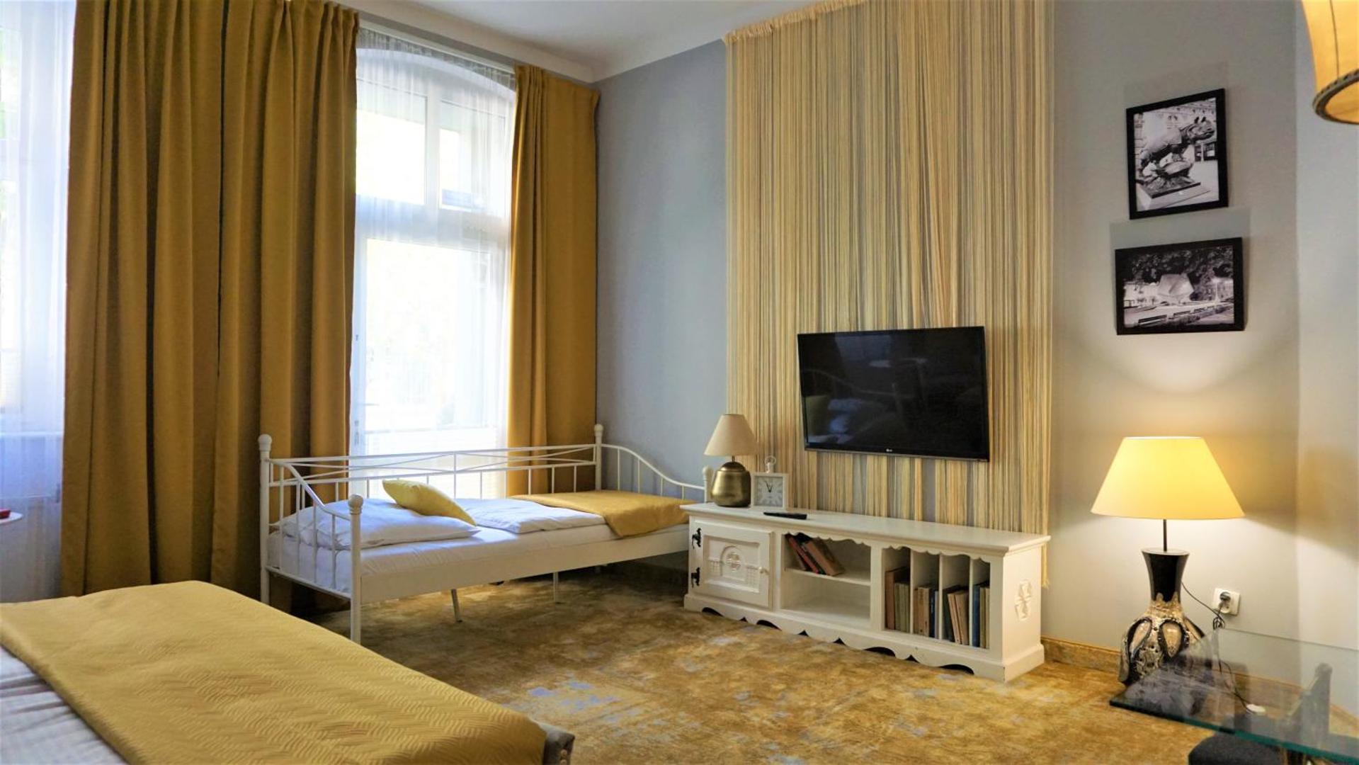 Explorer Hostel