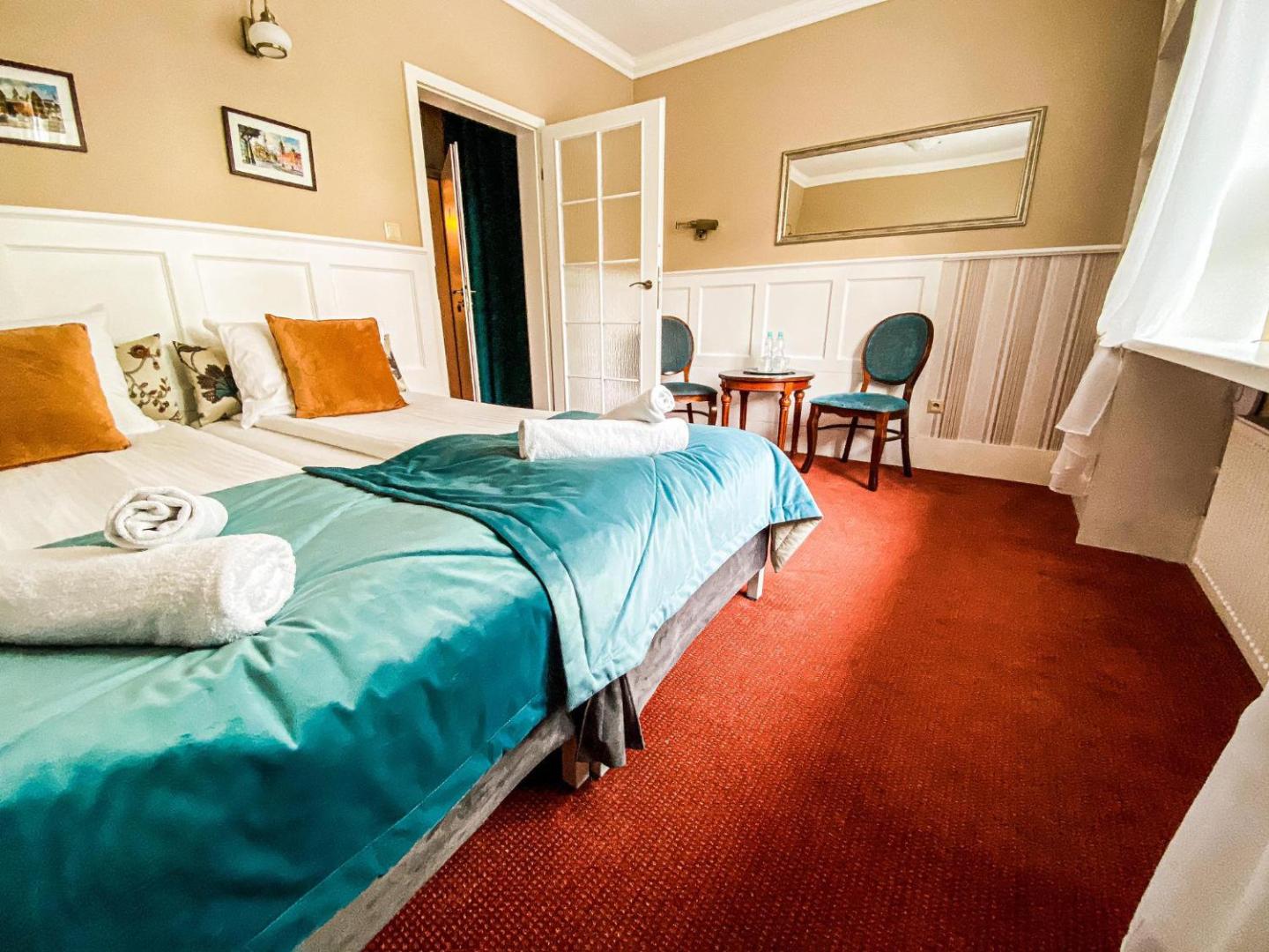 American House Willa Hennela