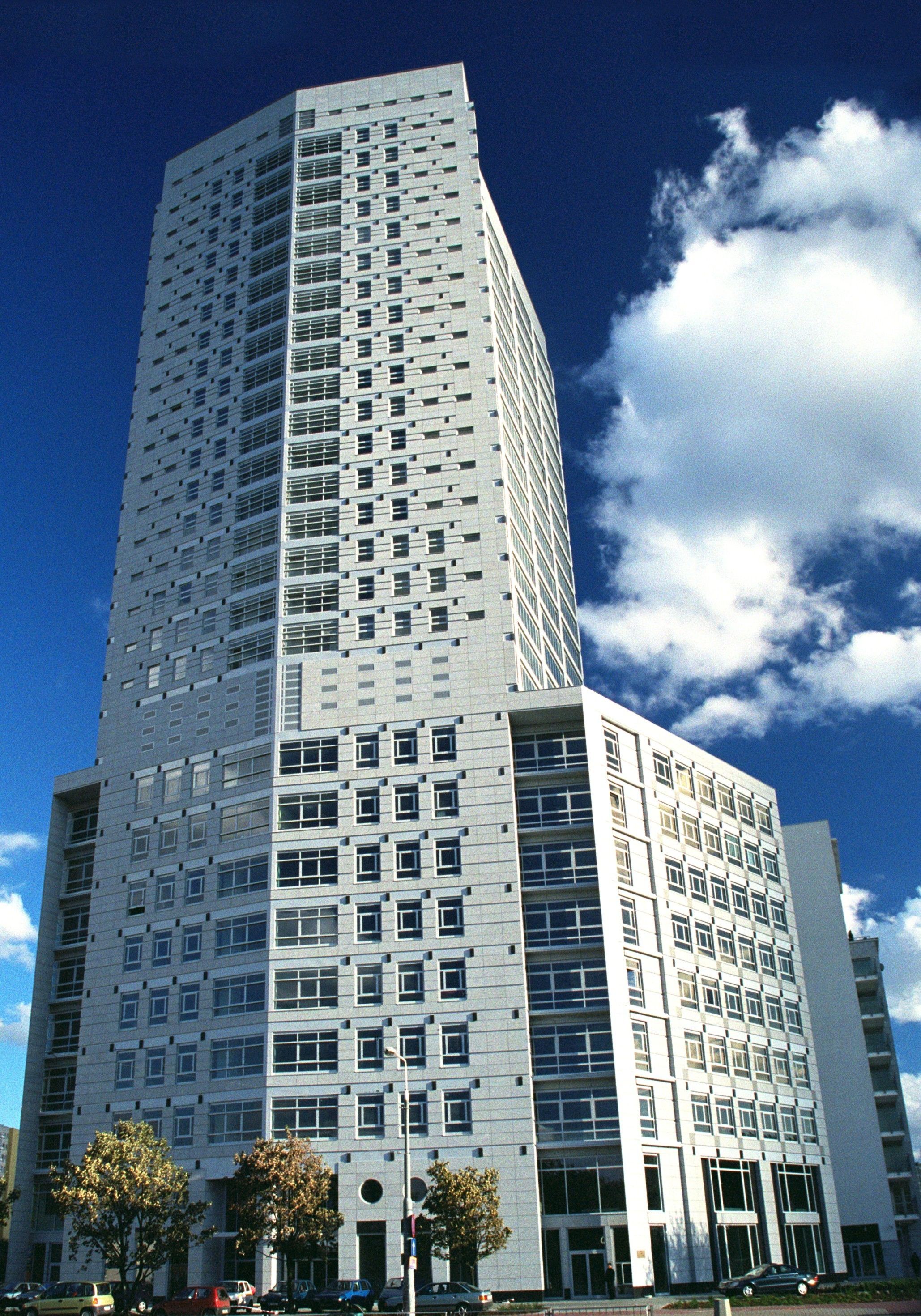 Babka Tower by Warsaw Apartments