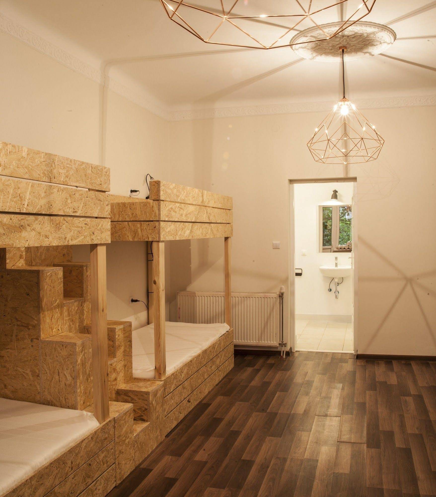 Lull Hostel