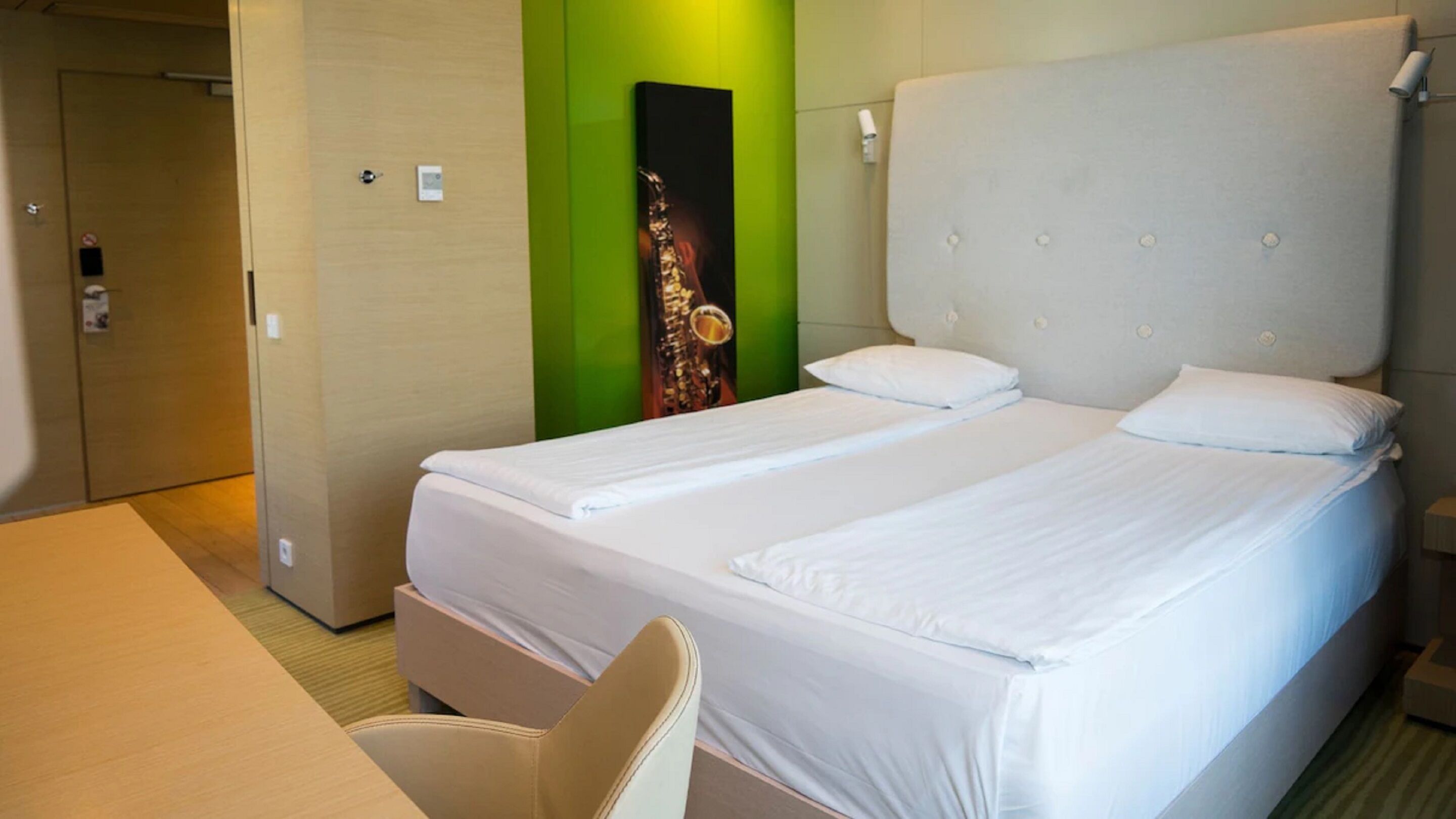 Sound Garden Hotel Warsaw Airport