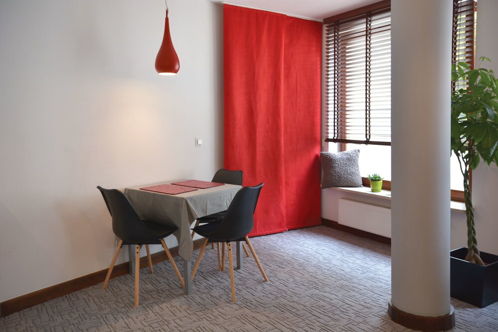 Szucha Apartment