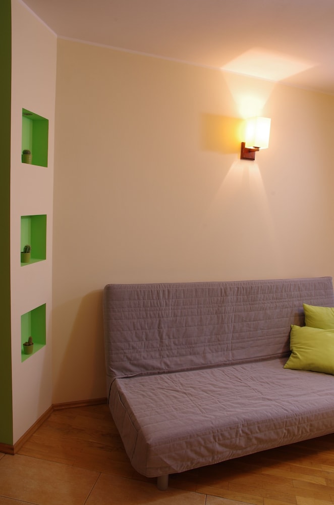 Szucha Apartment
