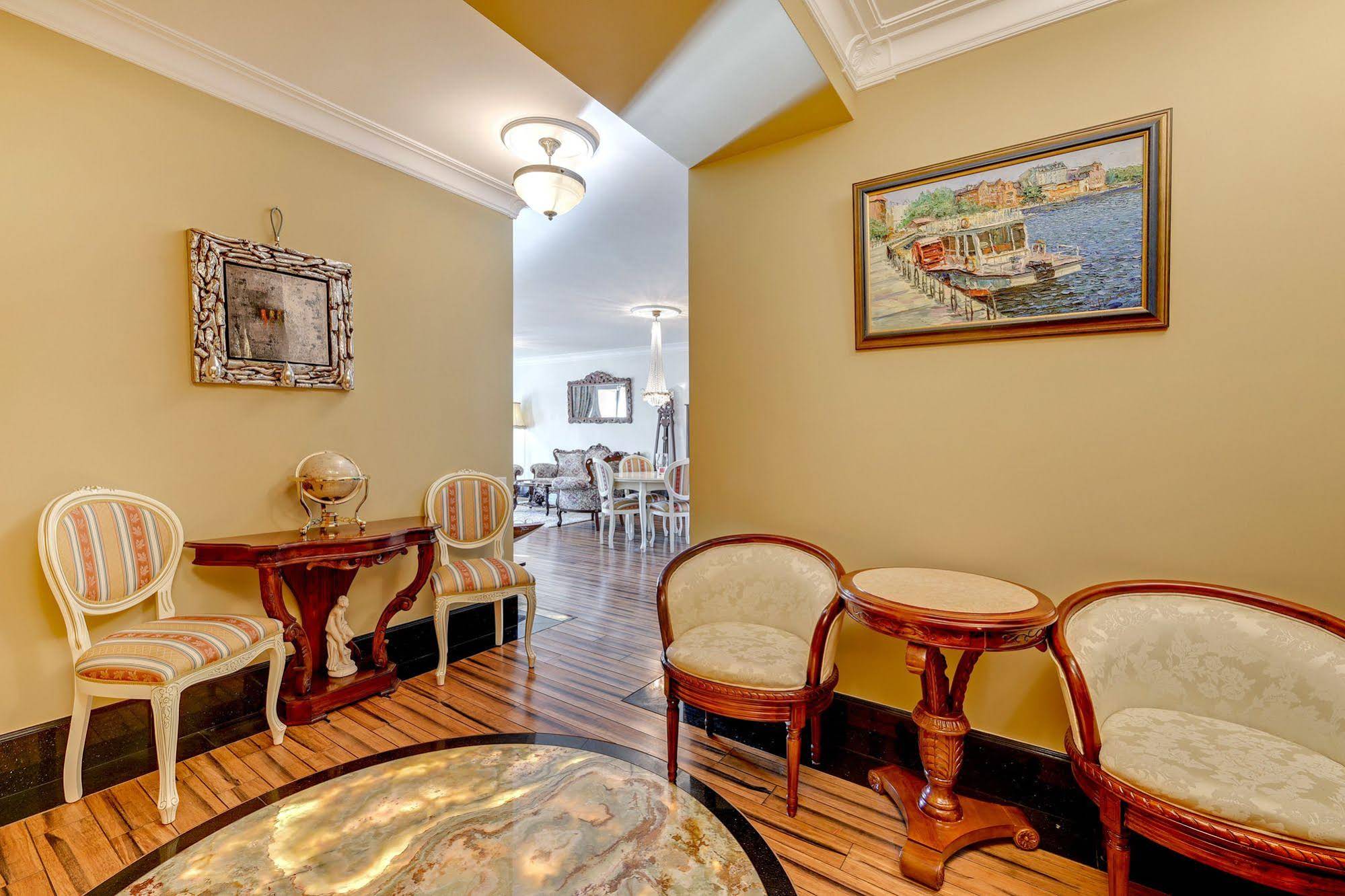 Apartinfo Waterlane Apartments