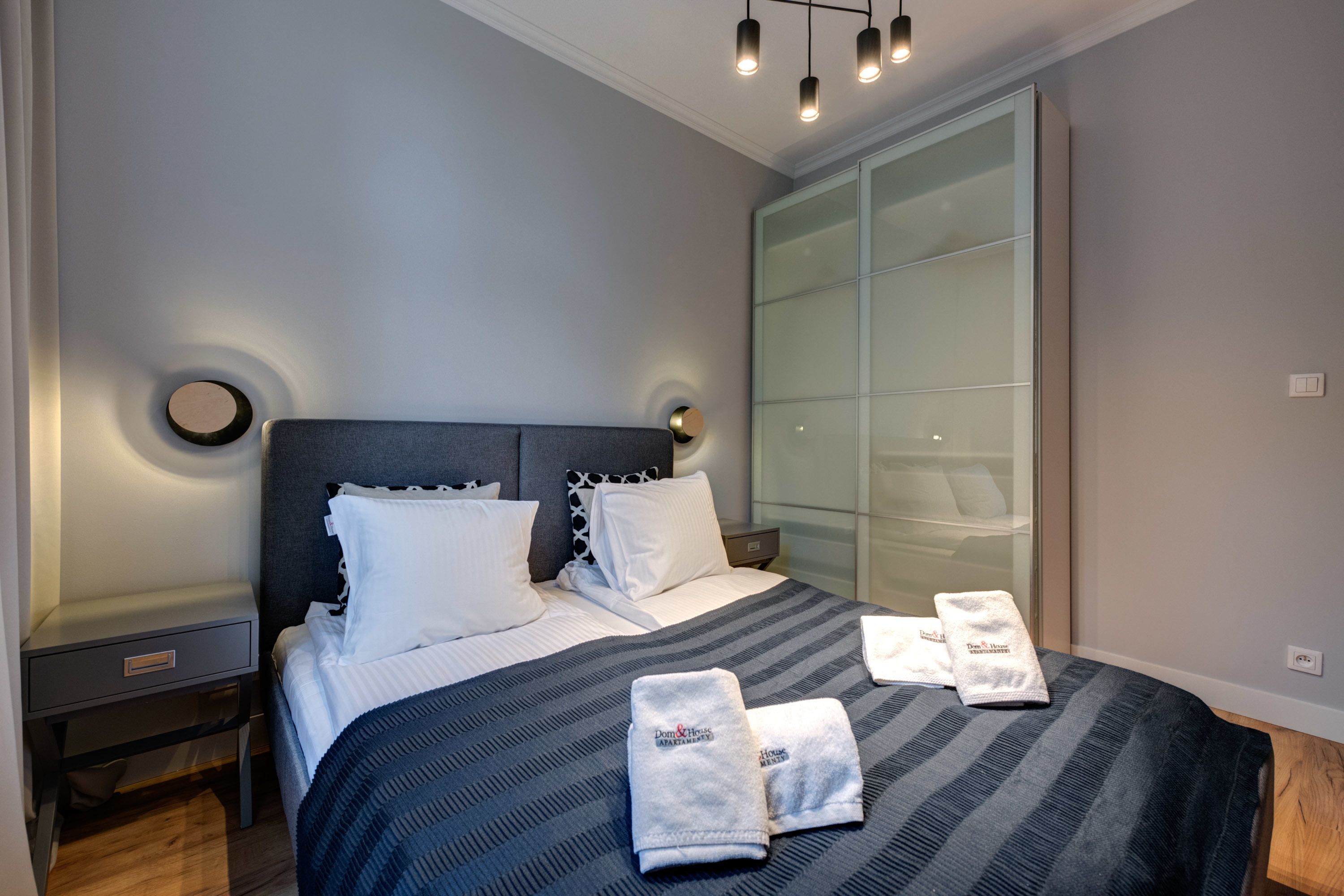 Dom & House - Apartments Old Town Ogarna