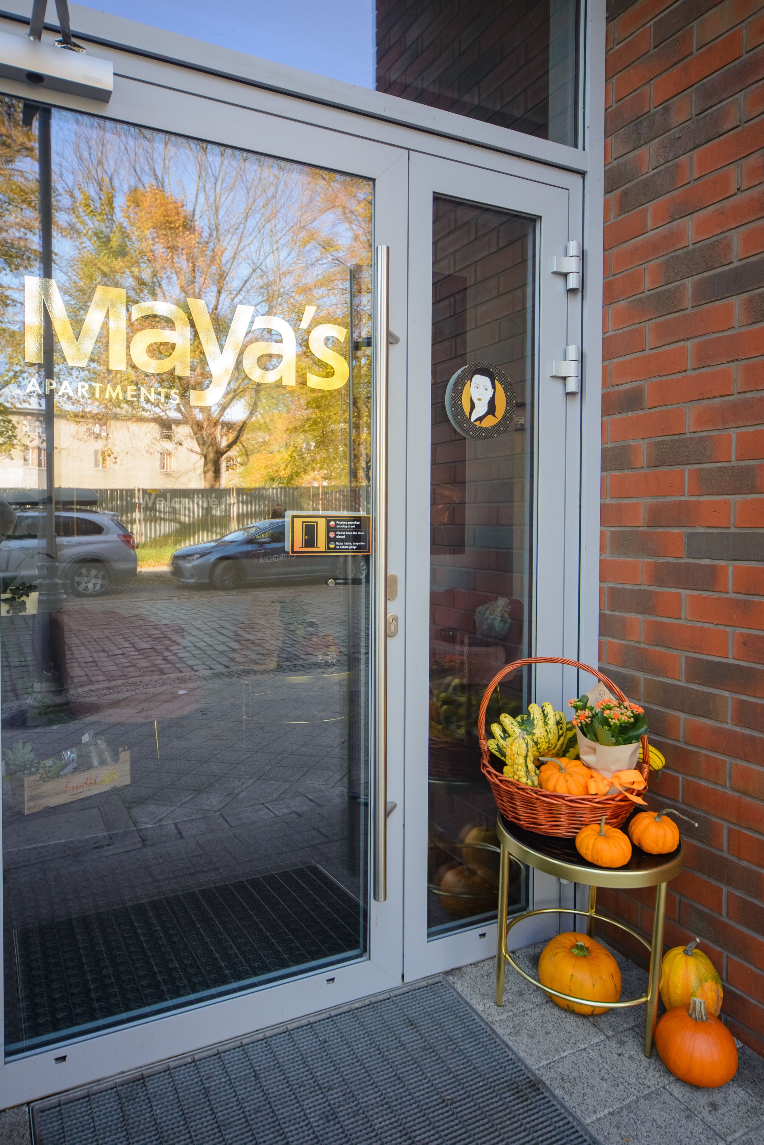 Maya's Apartments
