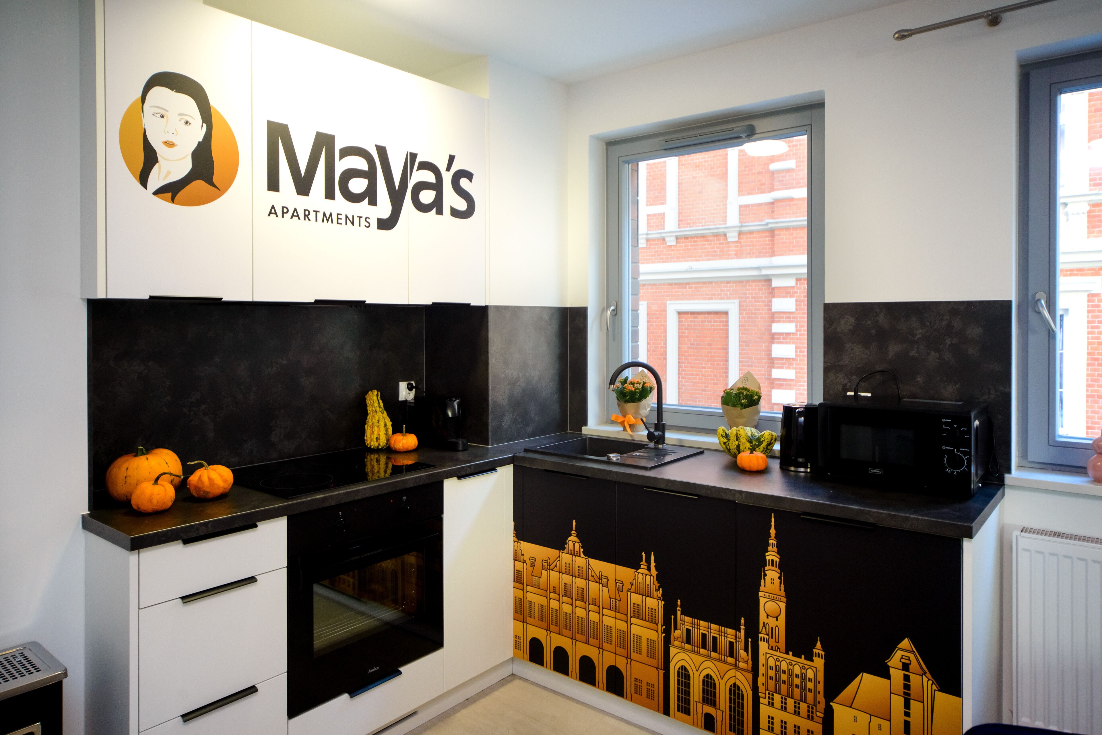 Maya's Apartments