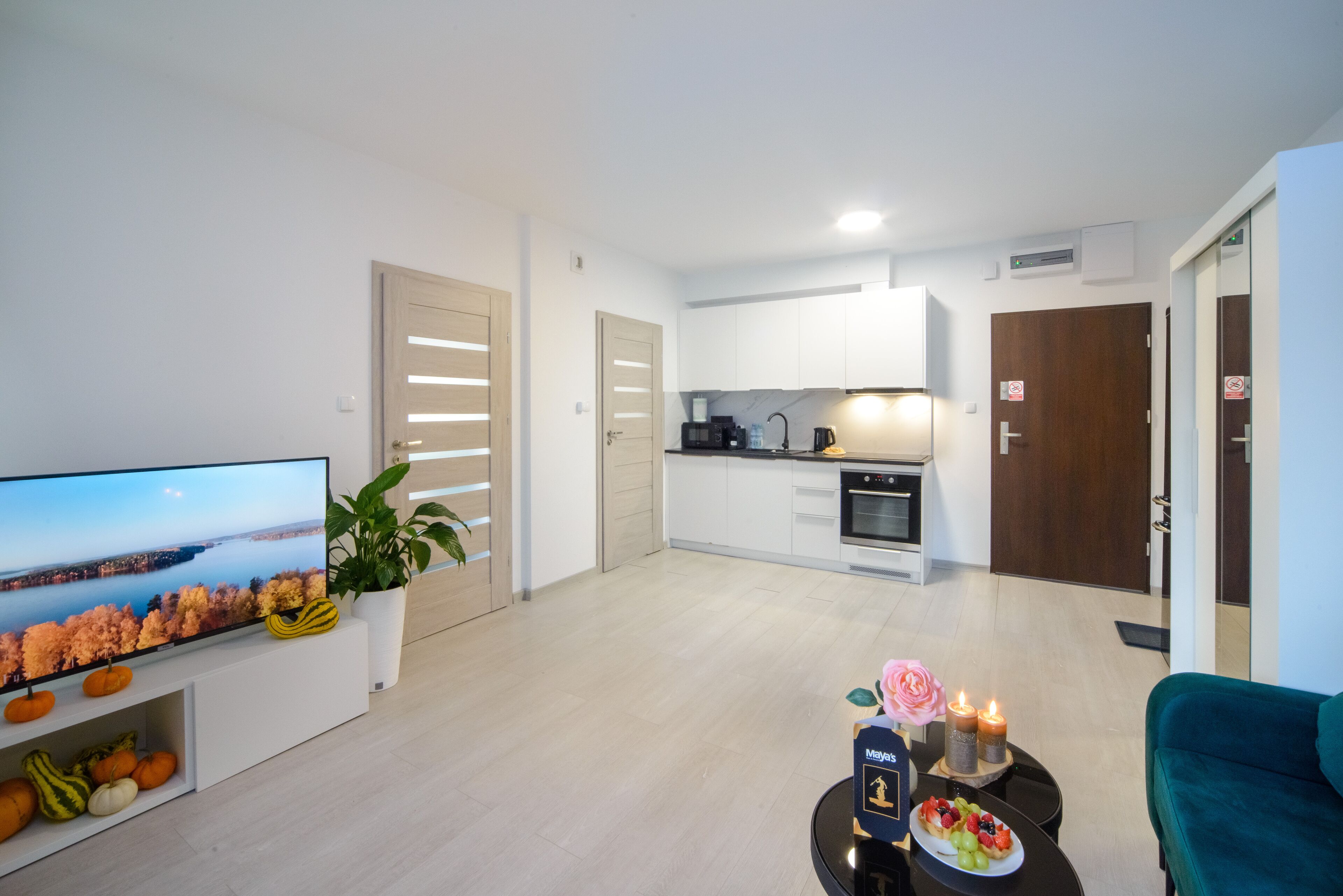 Maya's Apartments