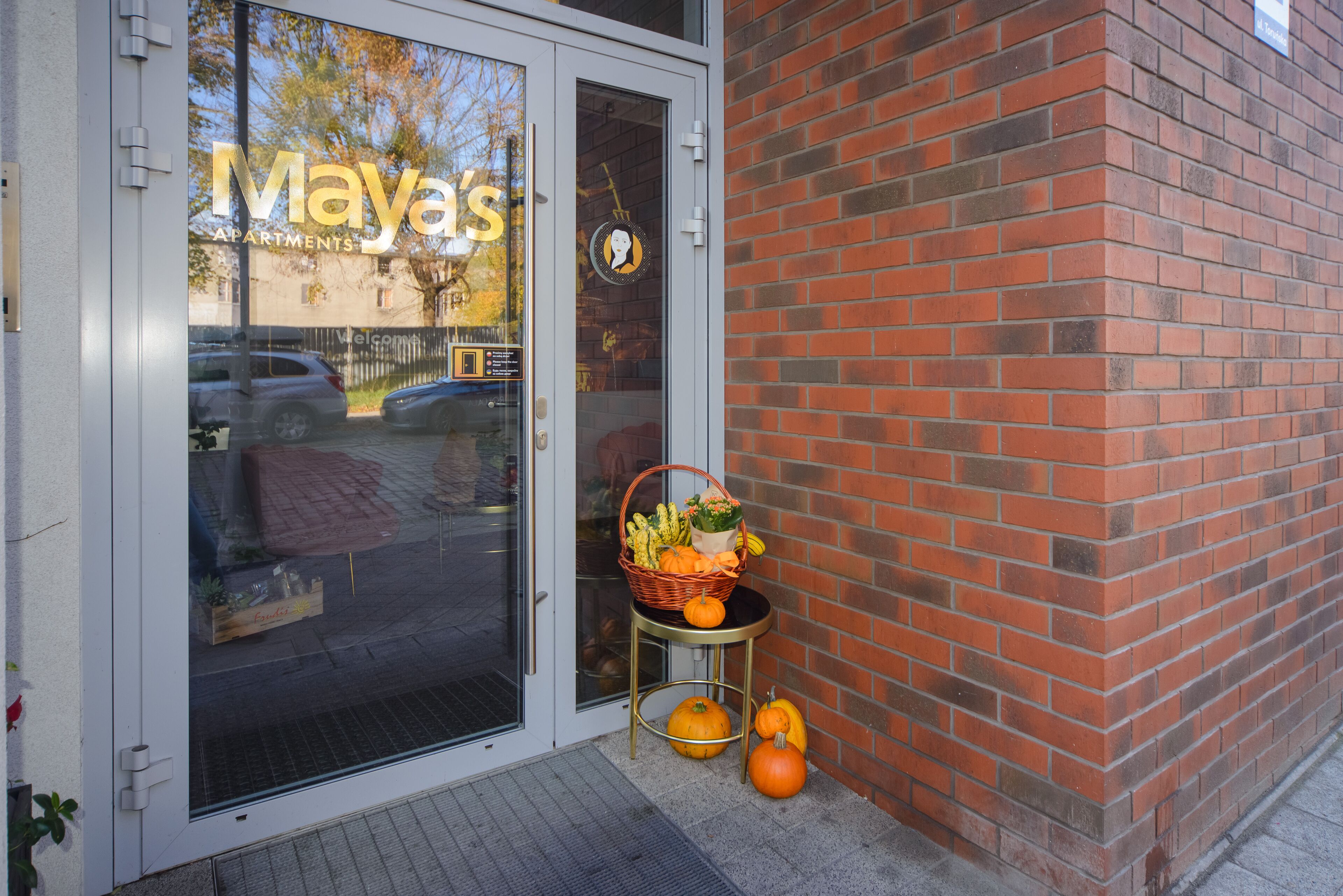 Maya's Apartments