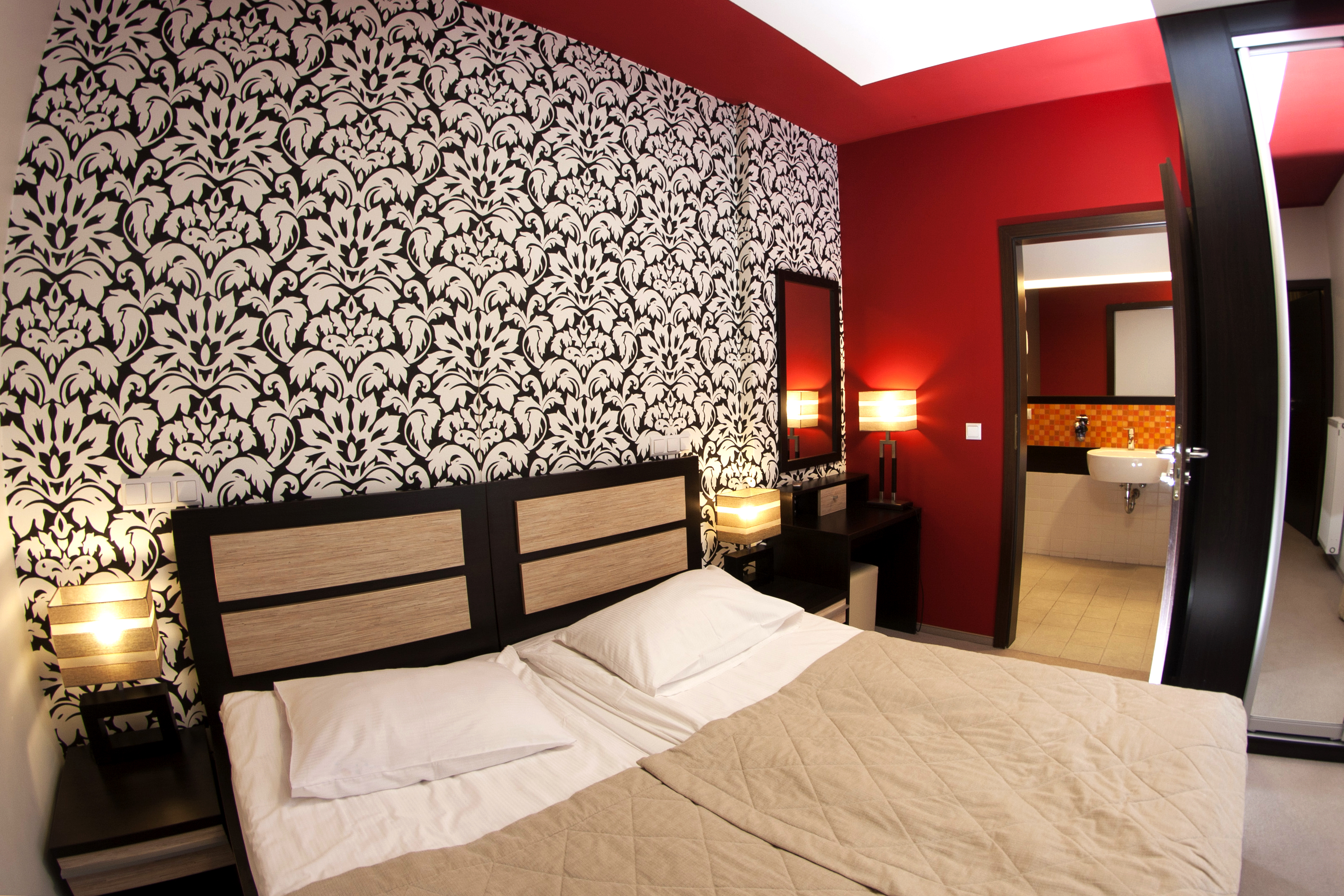 Hotton Hotel