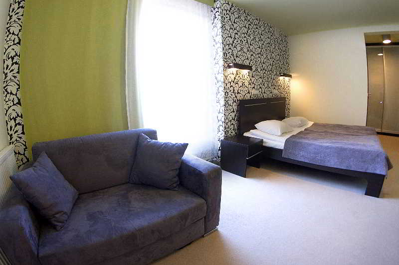 Hotton Hotel