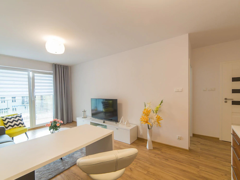 Golden Sun Apartments-Solny