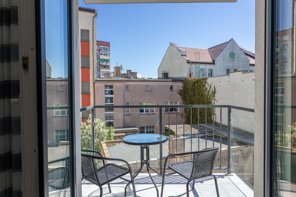 Ambria Apartments
