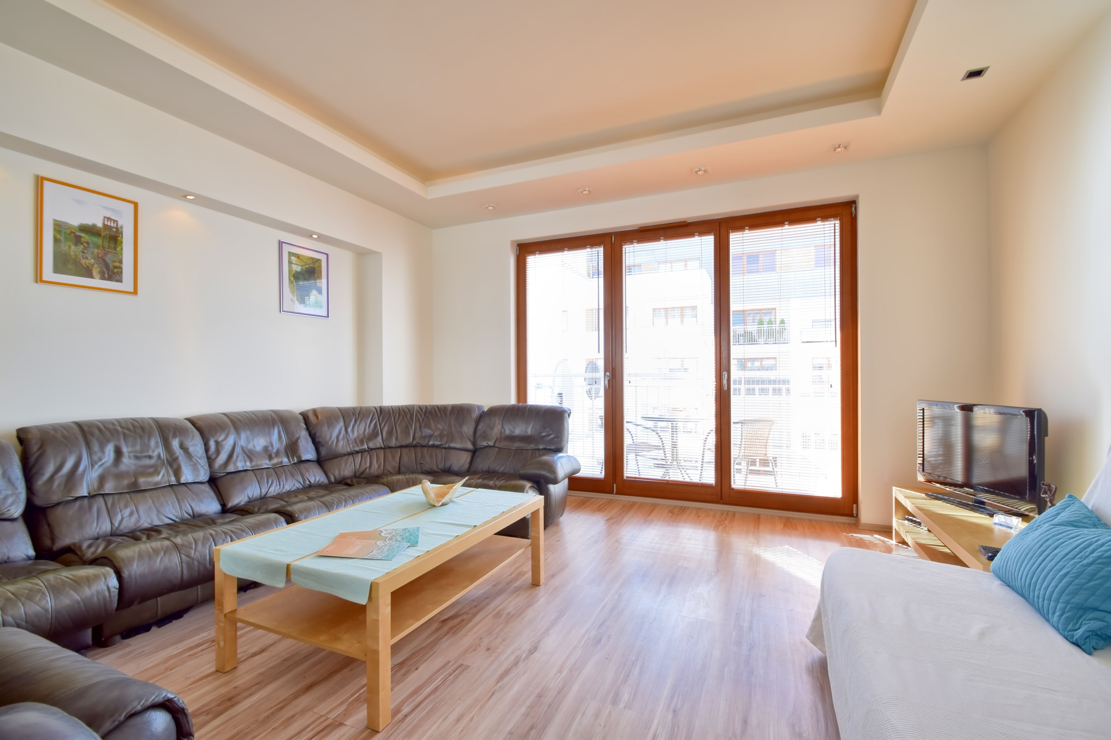 Ambria Apartments Platan Complex II