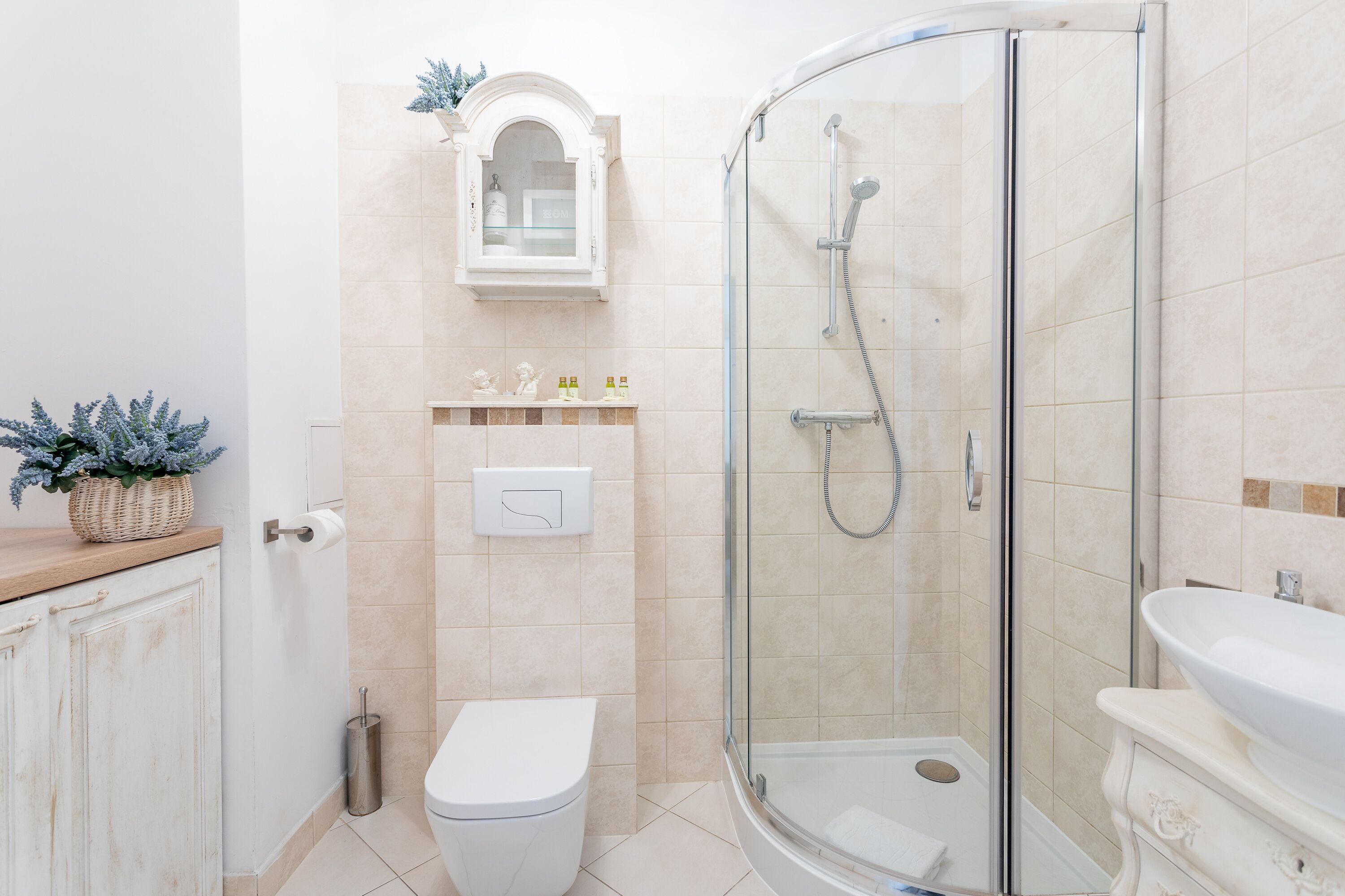 Ambria Apartments V