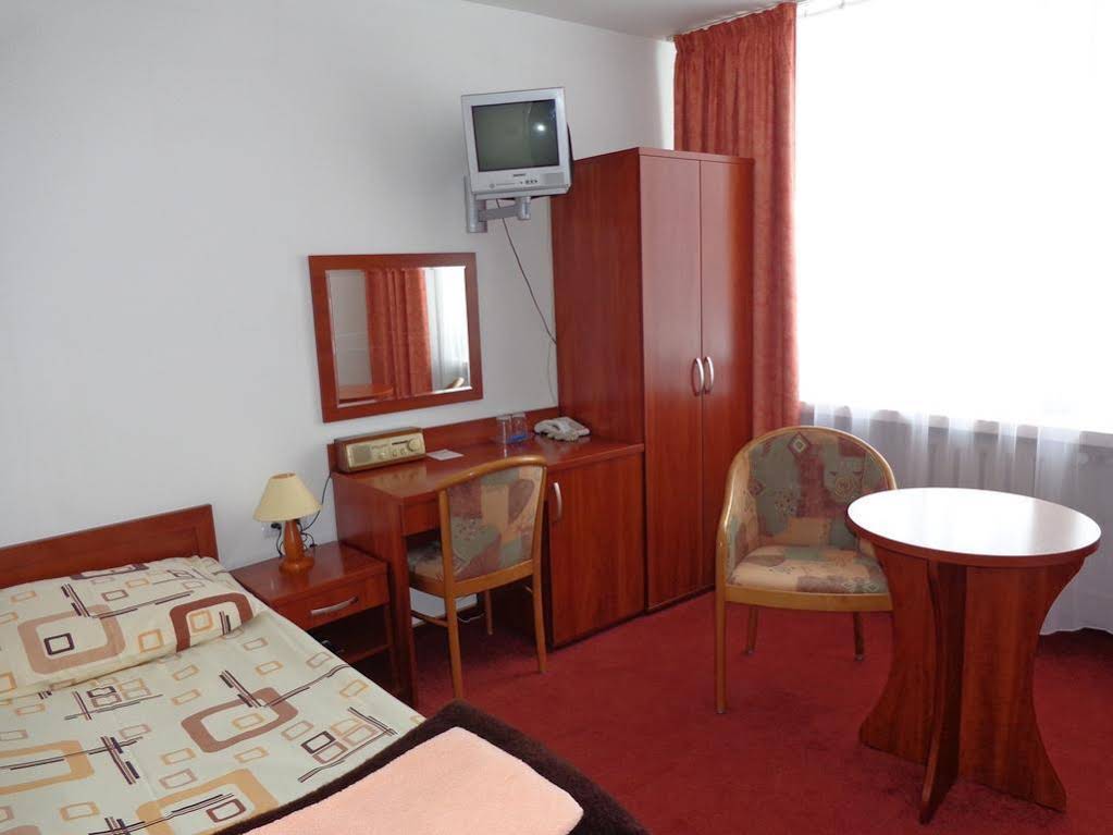 Plonia Hotel