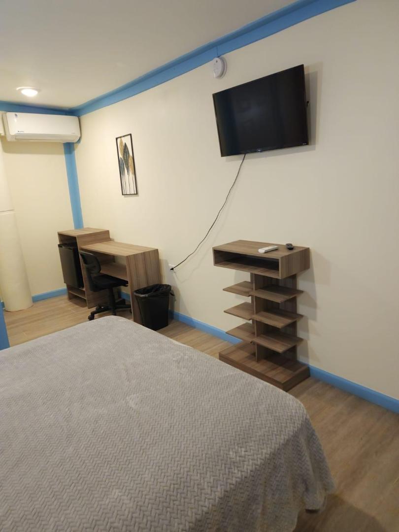 Pit Stop Hostel