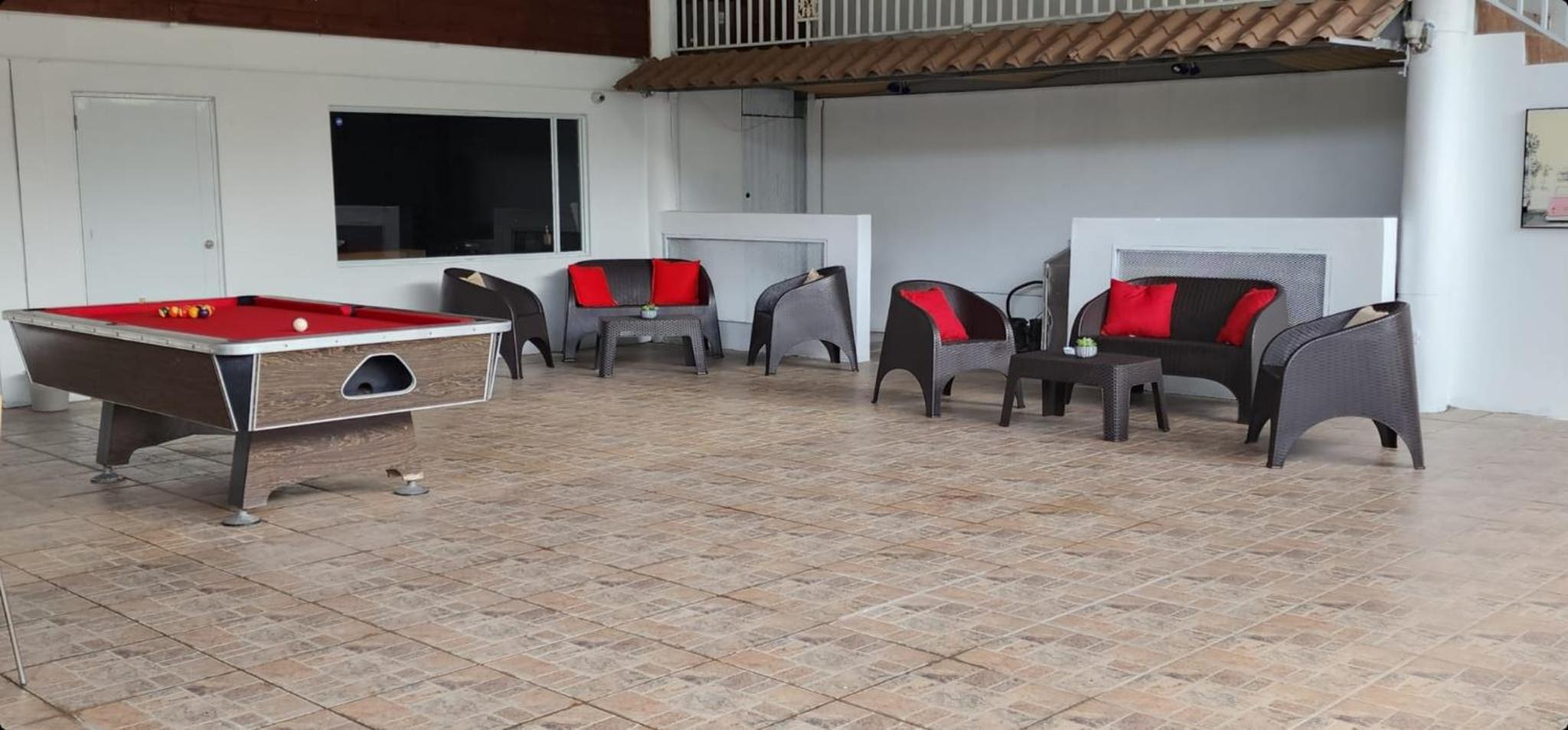 Pit Stop Hostel