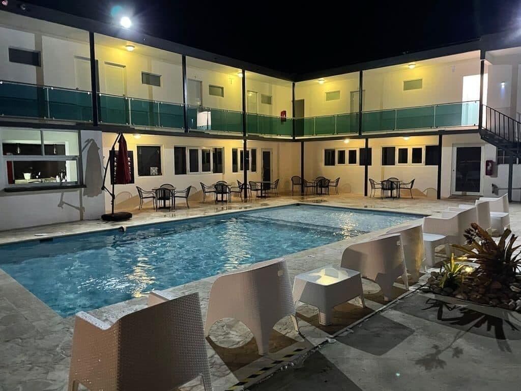 Douglas Highway Inn Hotel