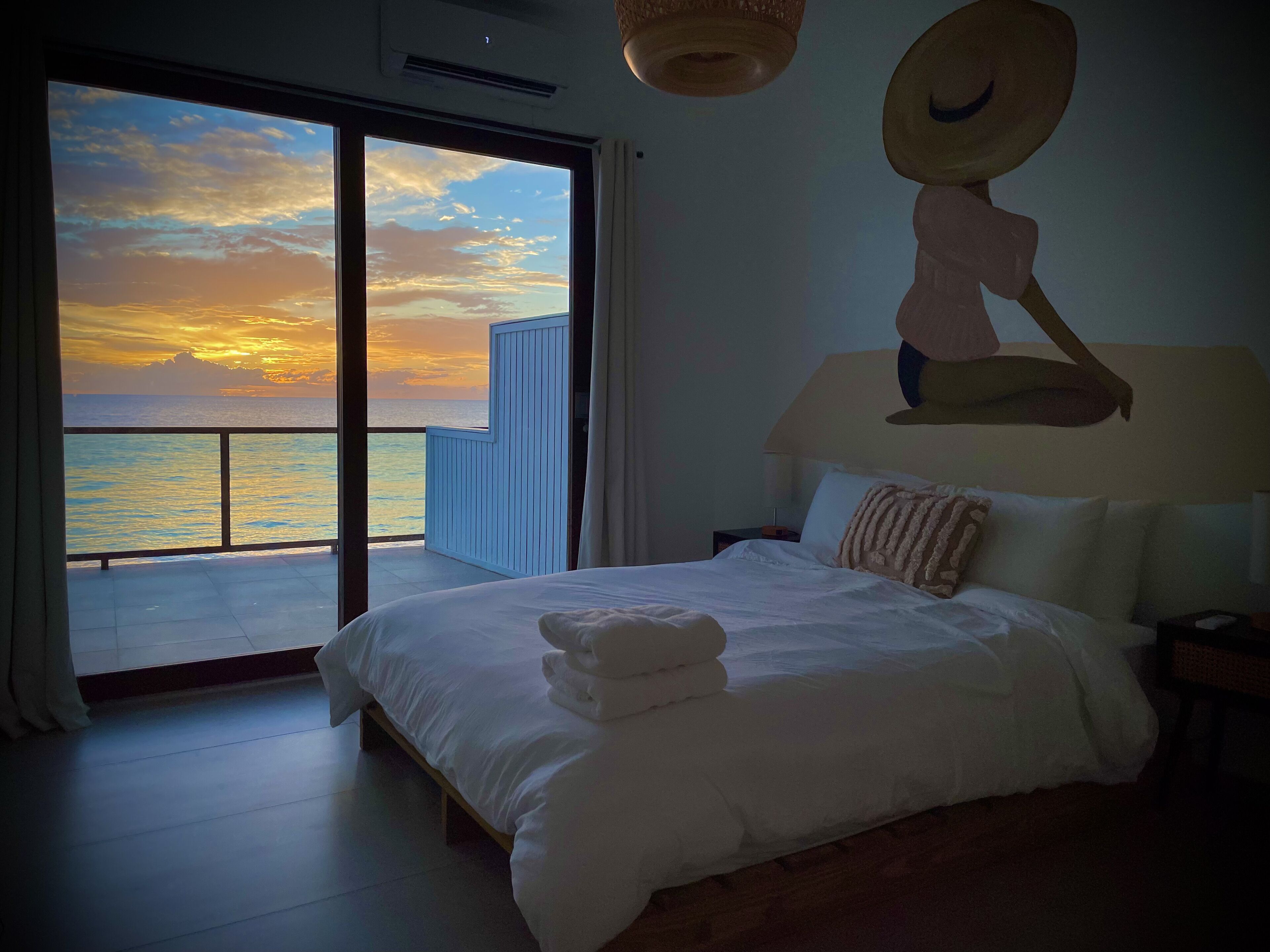Corcega Beachfront Suites