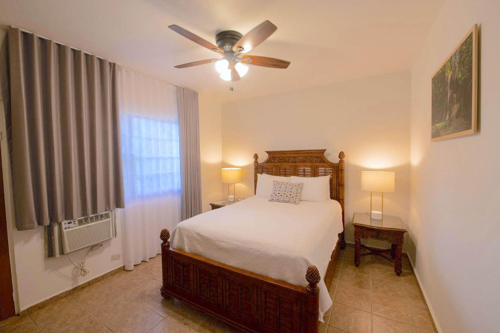 Lazy Parrot Inn