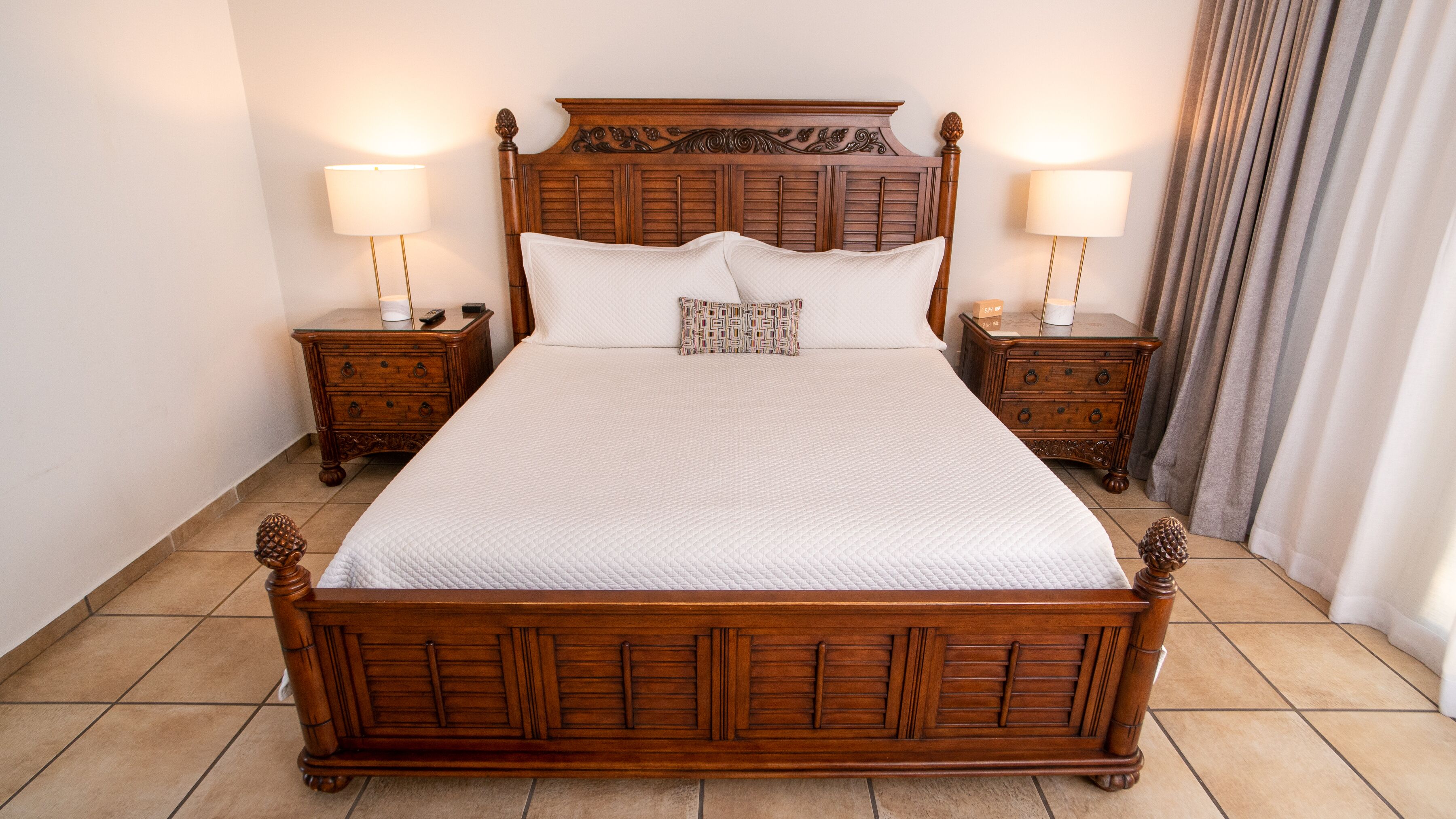 Lazy Parrot Inn