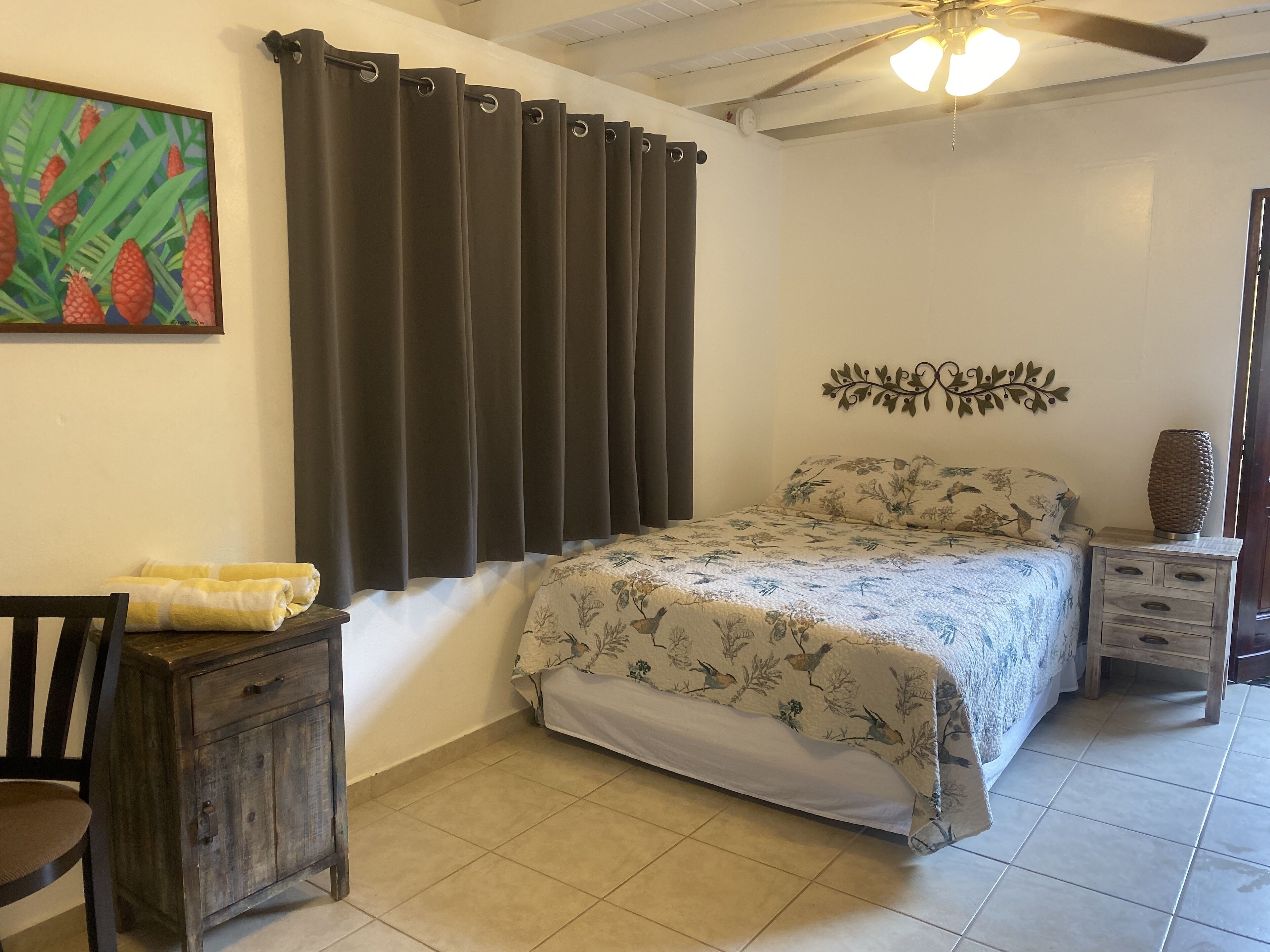 Tres Palmas Inn & Villas