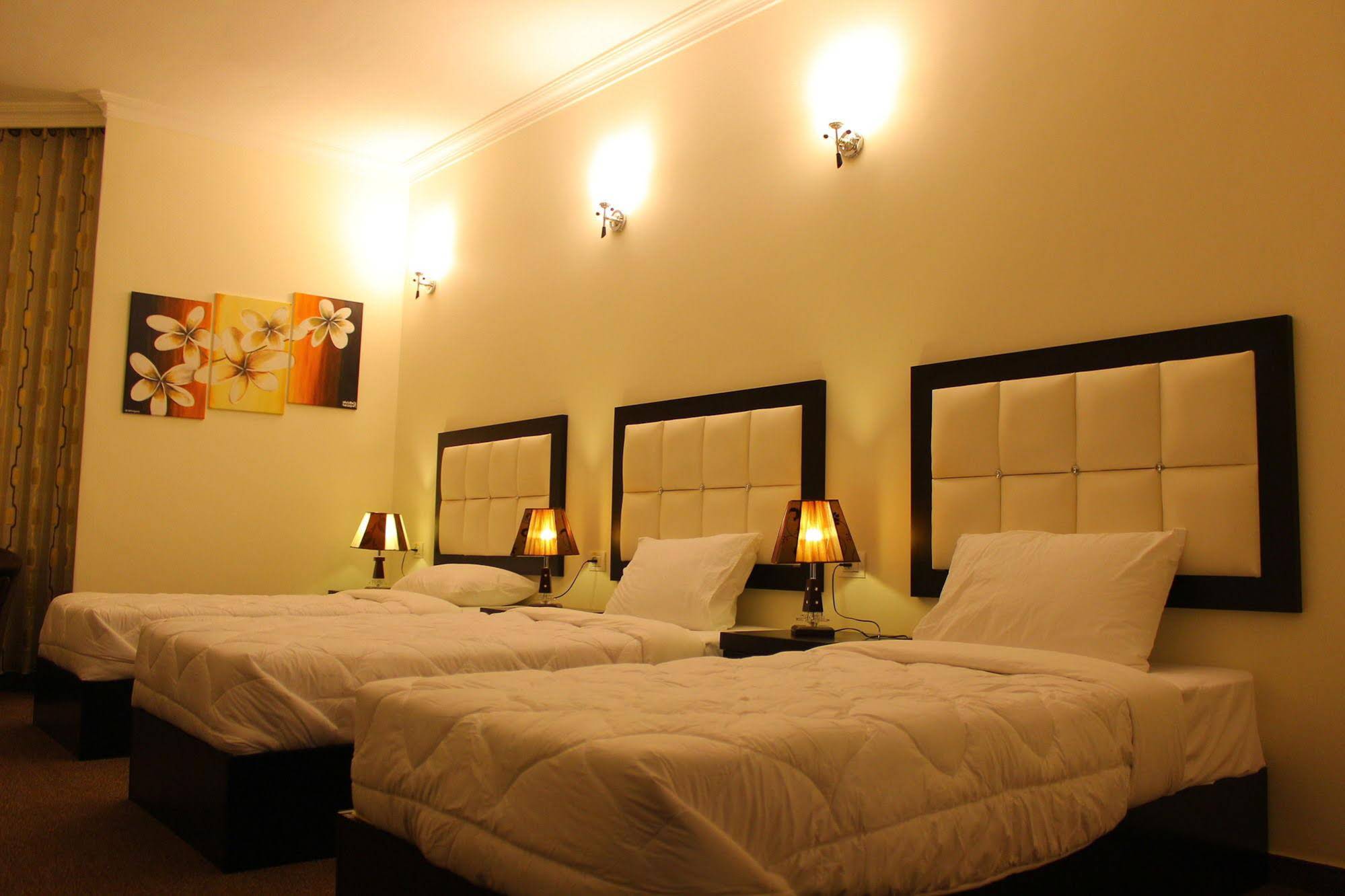 Abu Mazen Hotel & Restaurant