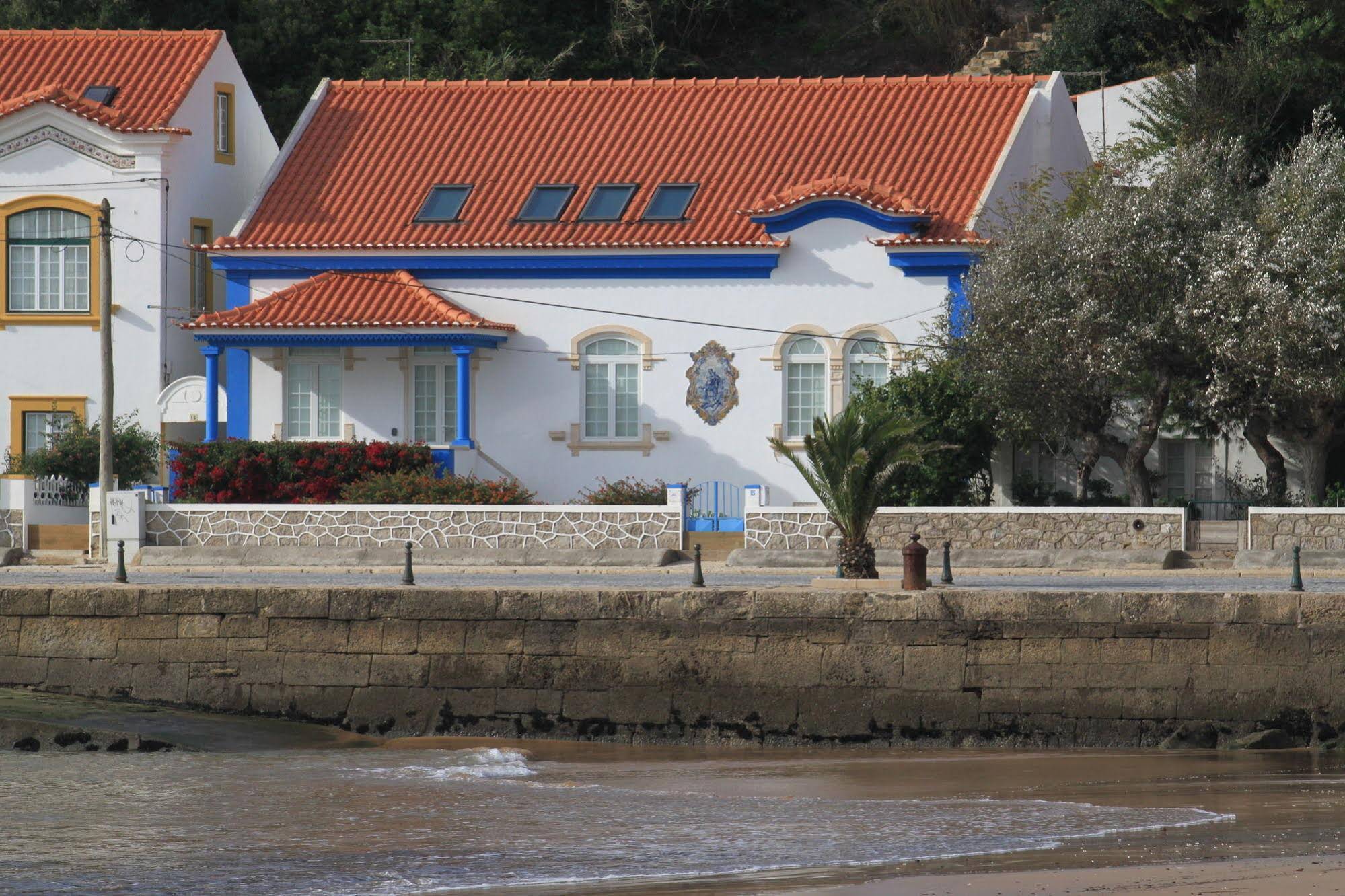 Casa do Cais de São Martinho do Porto