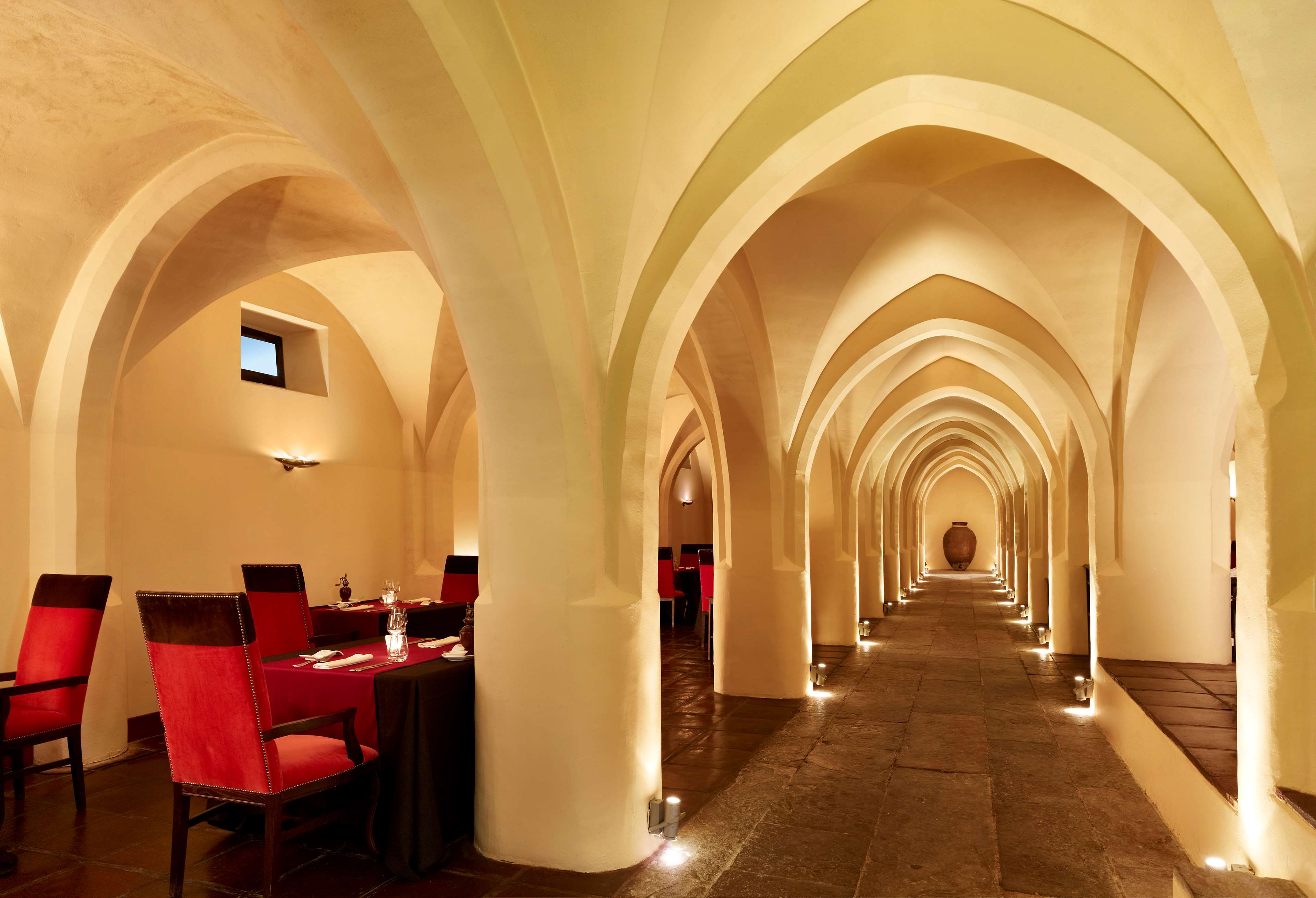 Convento do Espinheiro, Historic Hotel & Spa