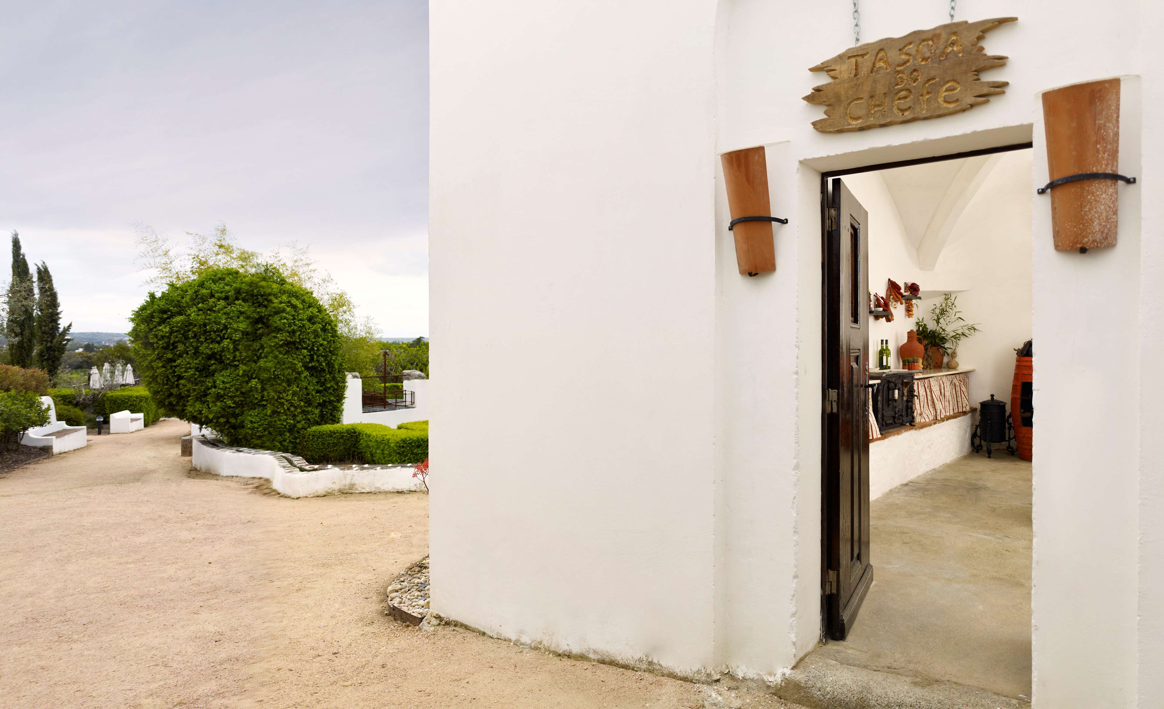 Convento do Espinheiro, Historic Hotel & Spa
