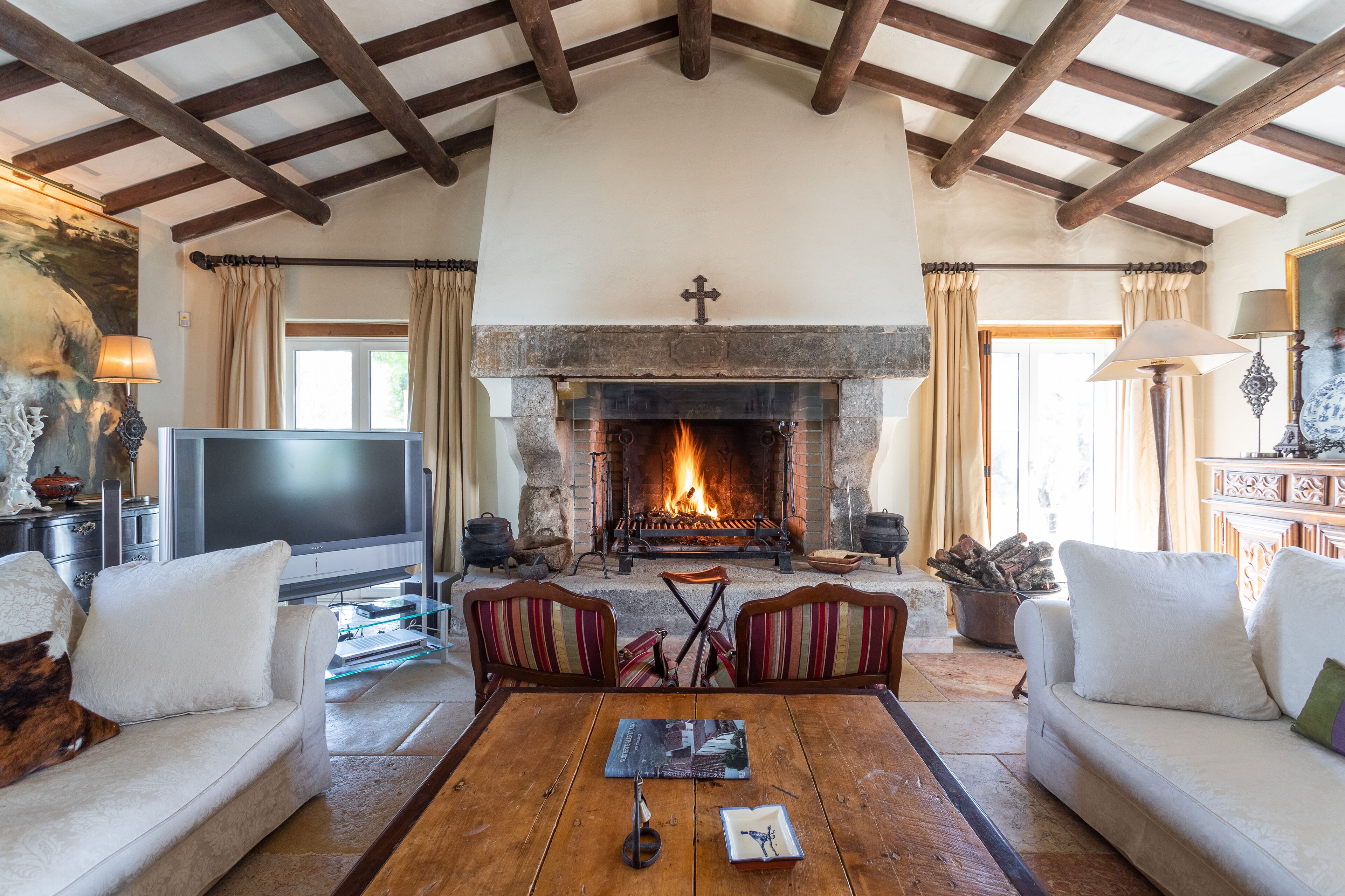 Rosa Estates The Farmhouse & Stables