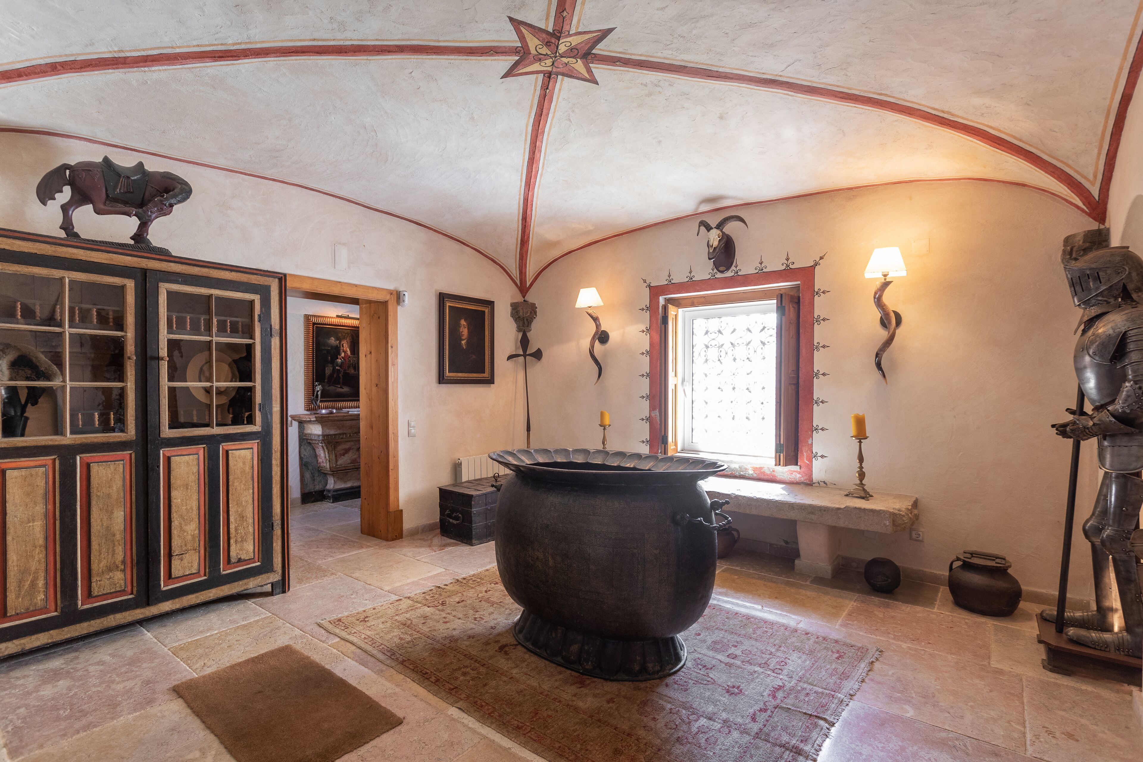 Rosa Estates The Farmhouse & Stables